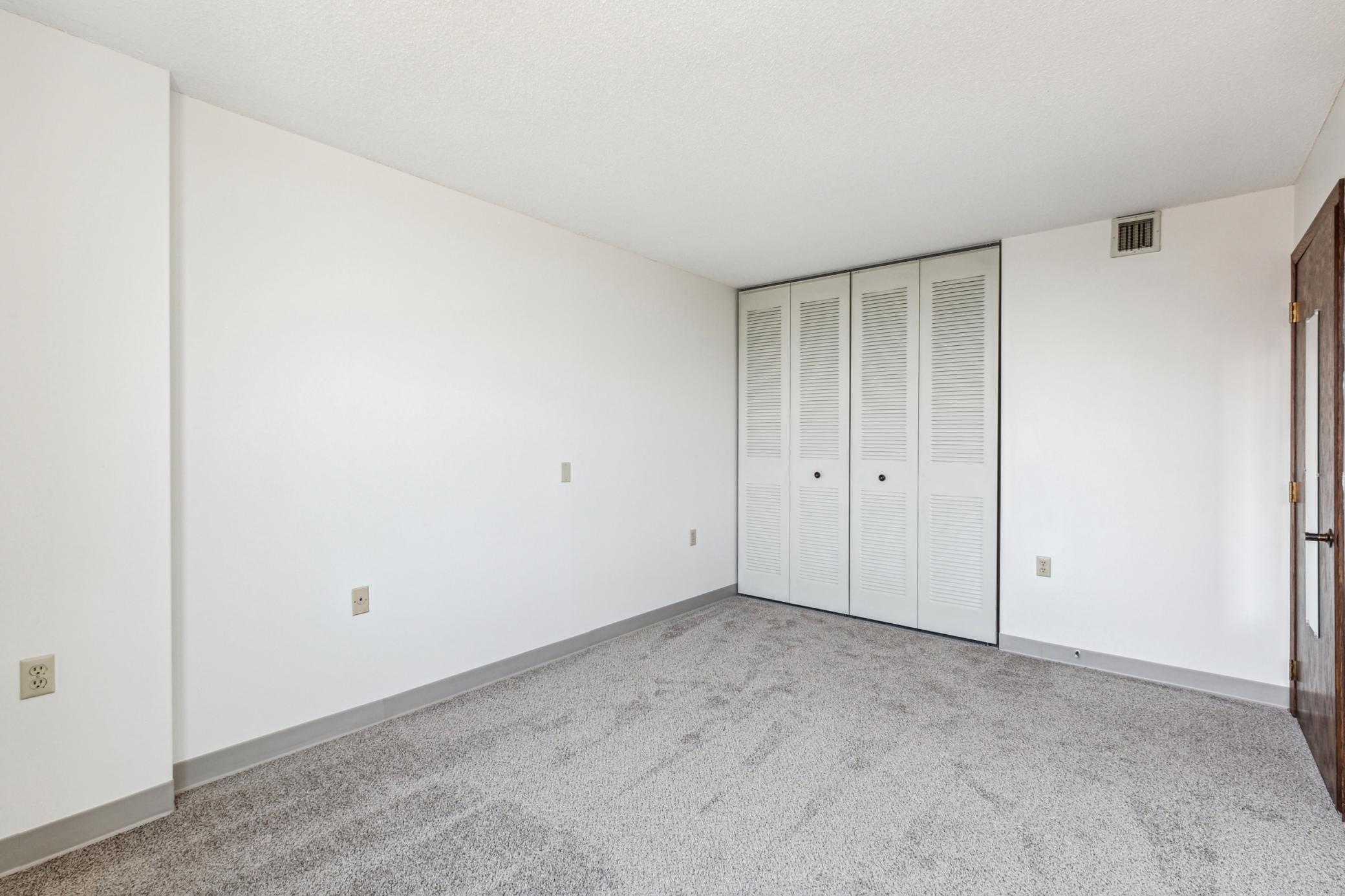 6615 Lake Shore Drive S Unit: 1008