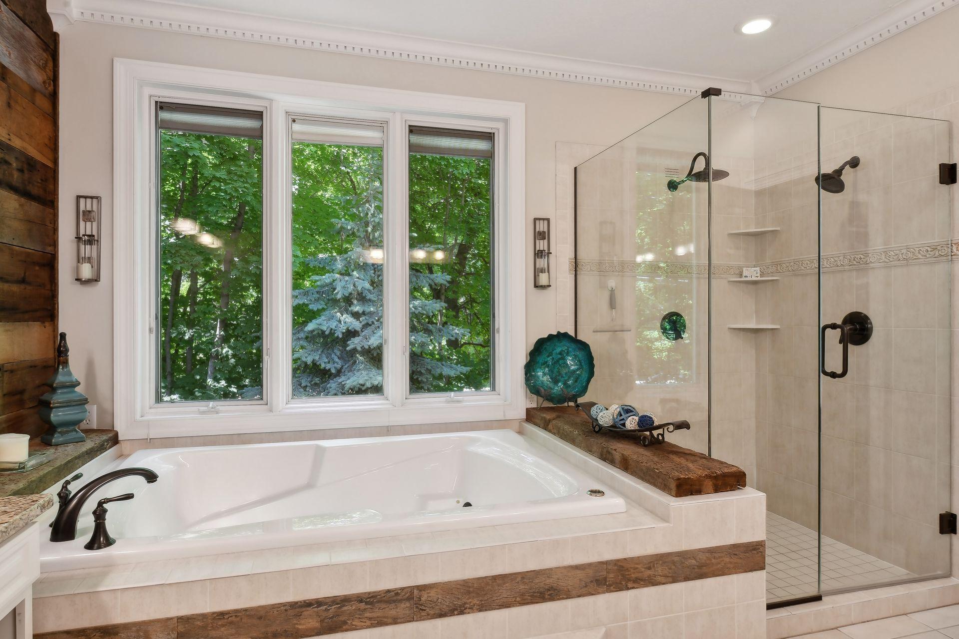 5995 Maple Forest