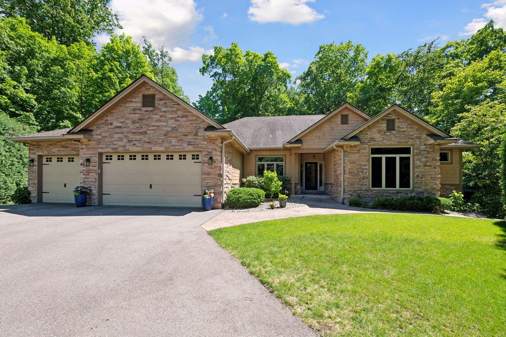 5995 Maple Forest