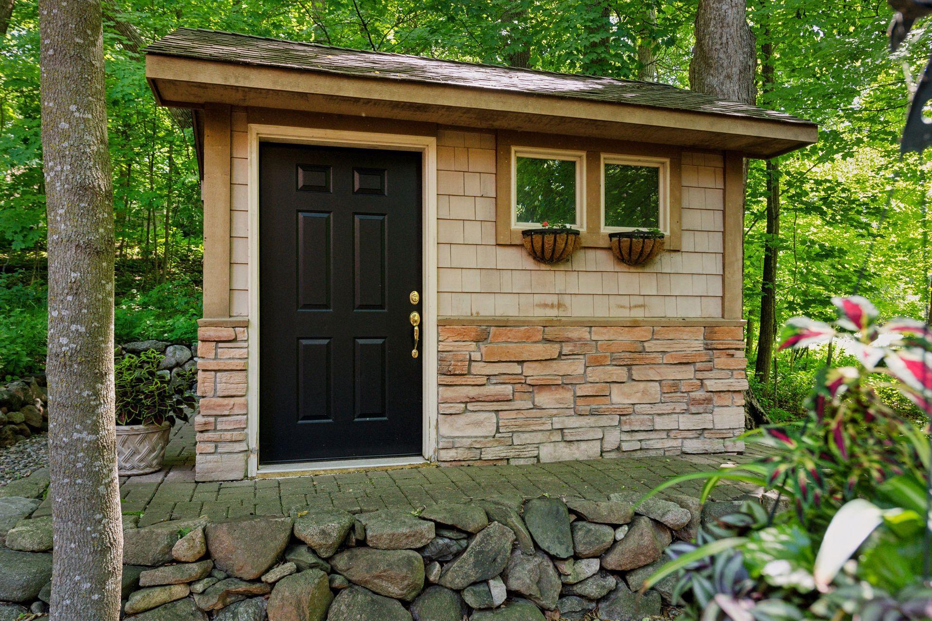 5995 Maple Forest