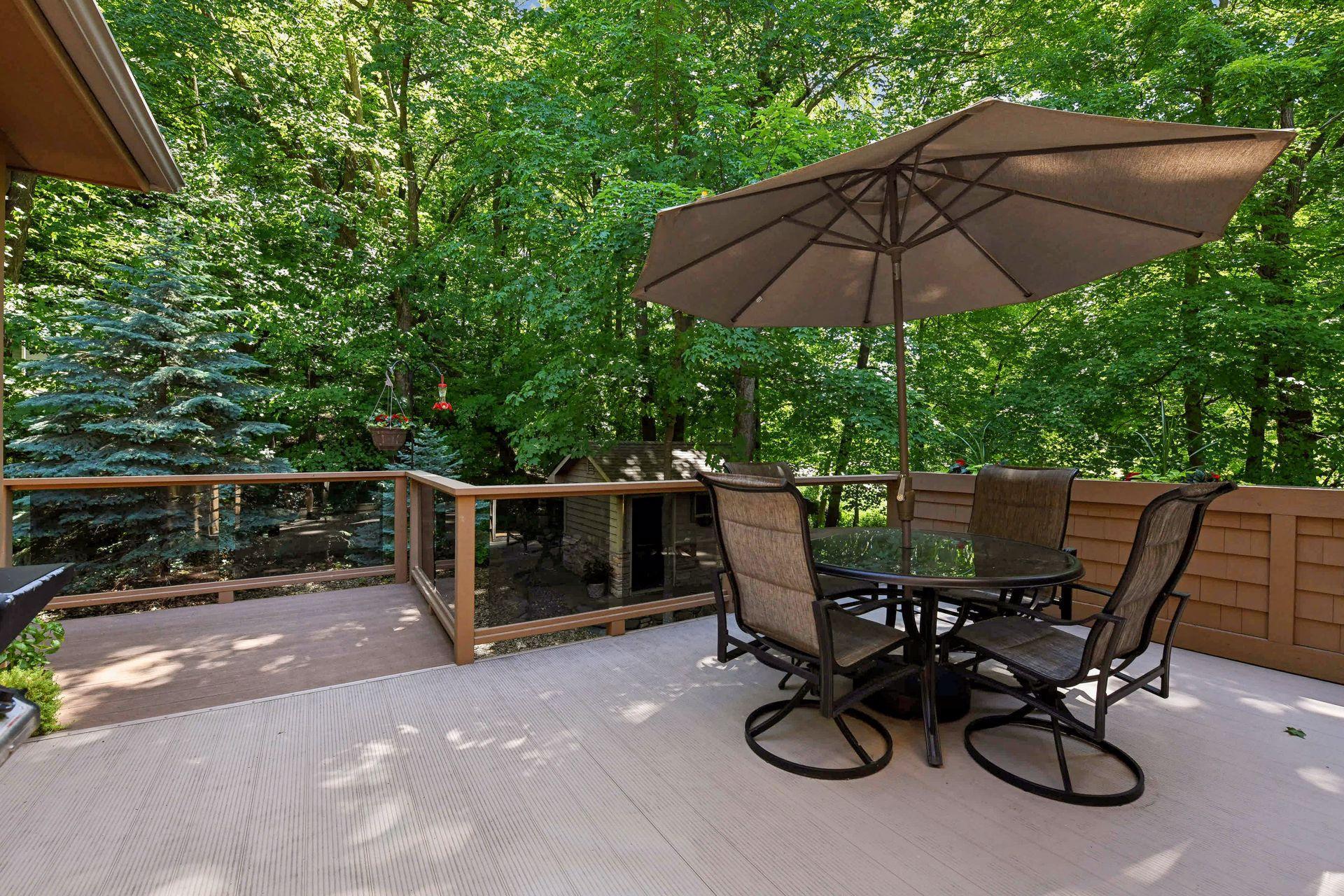 5995 Maple Forest
