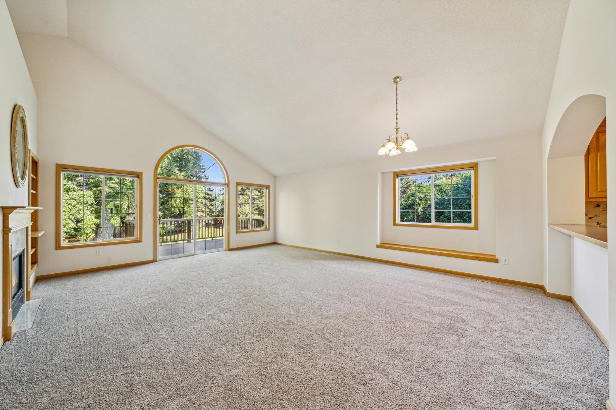 14726 Courtyard Circle