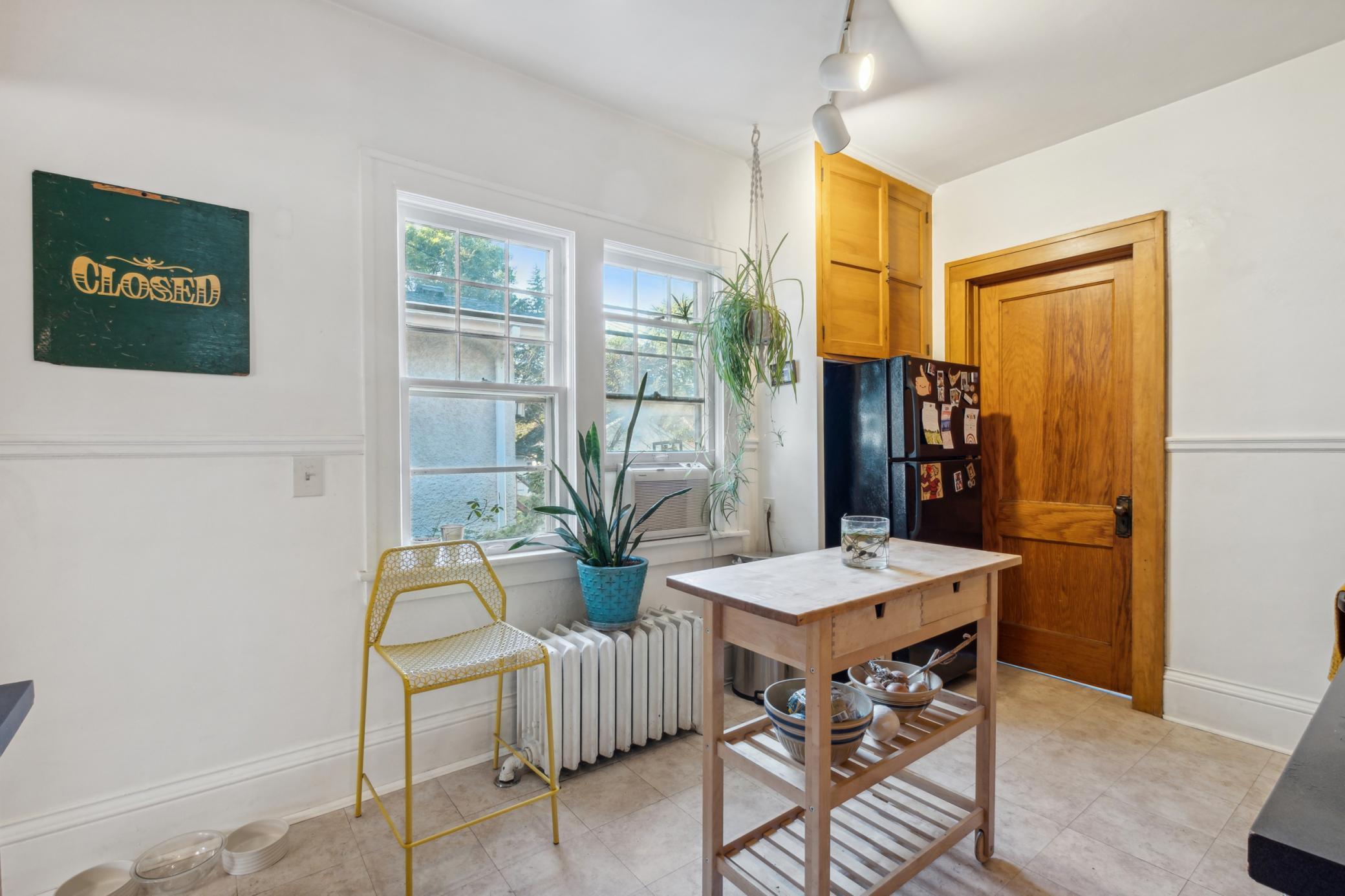 4338 Garfield Avenue