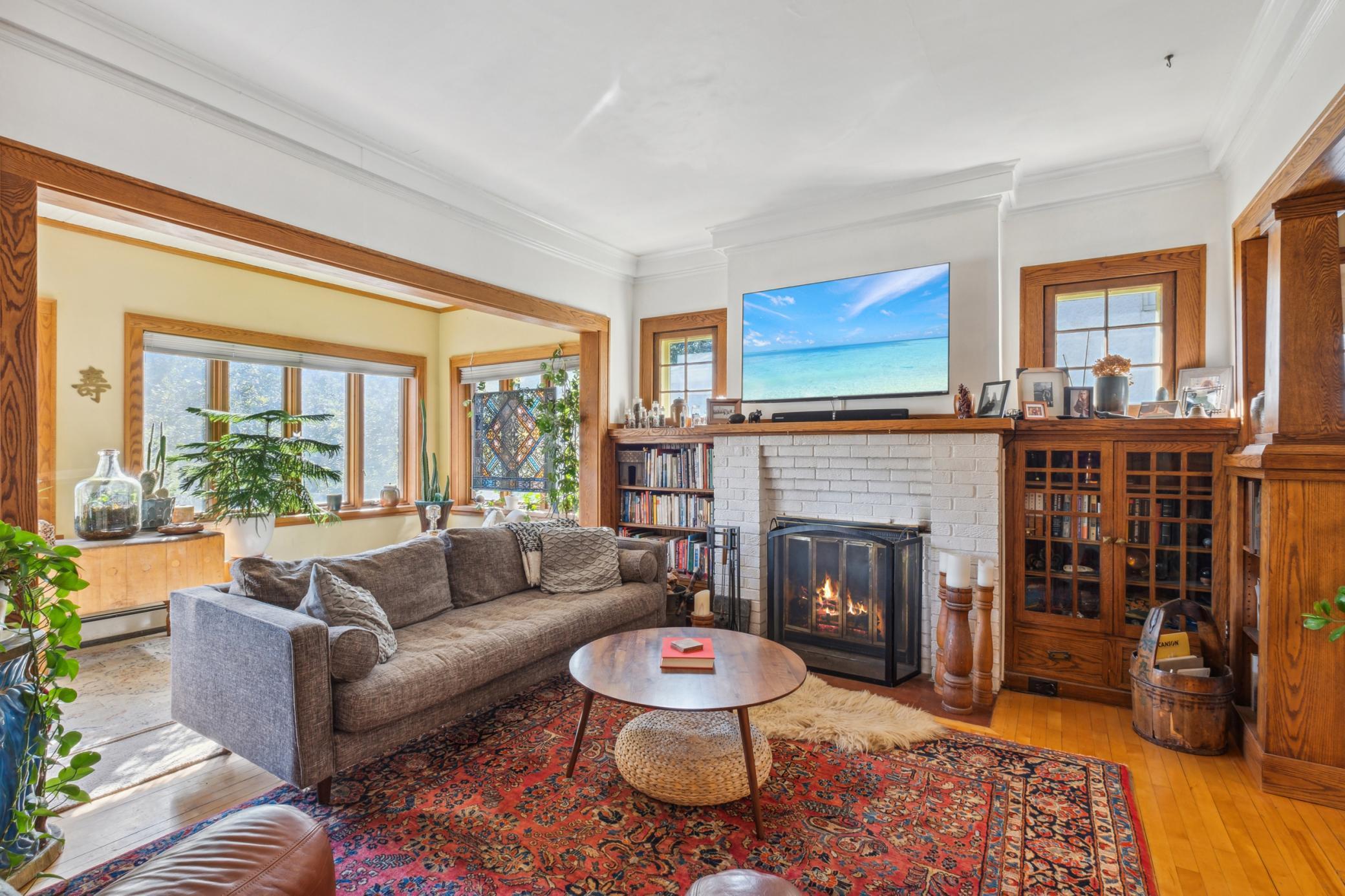 4338 Garfield Avenue