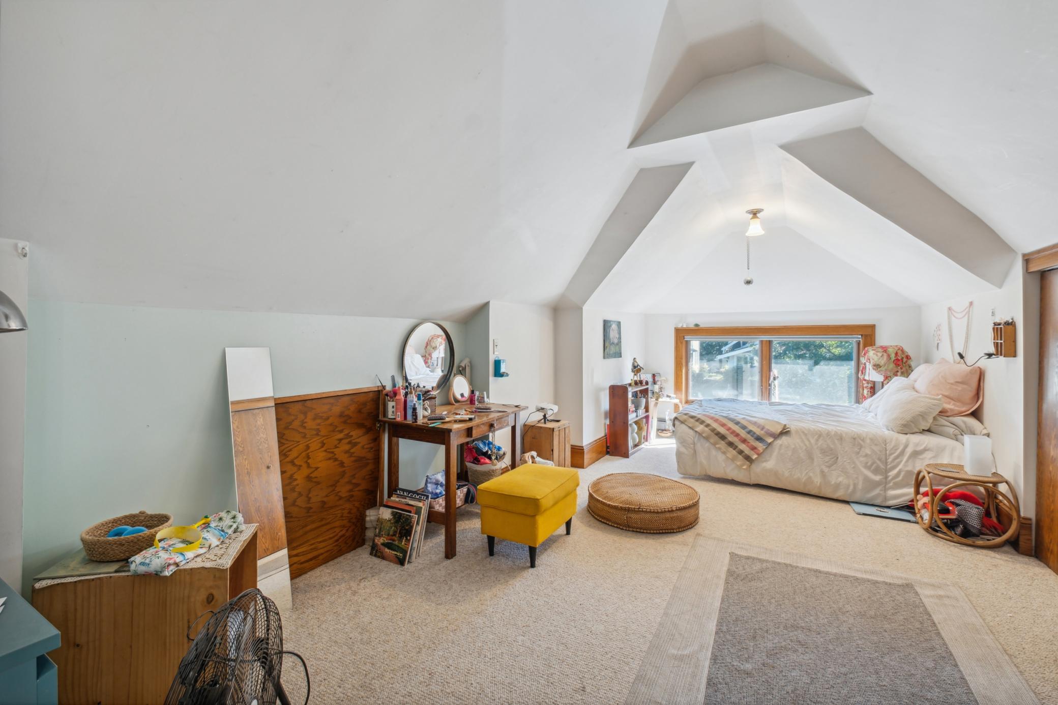 4338 Garfield Avenue