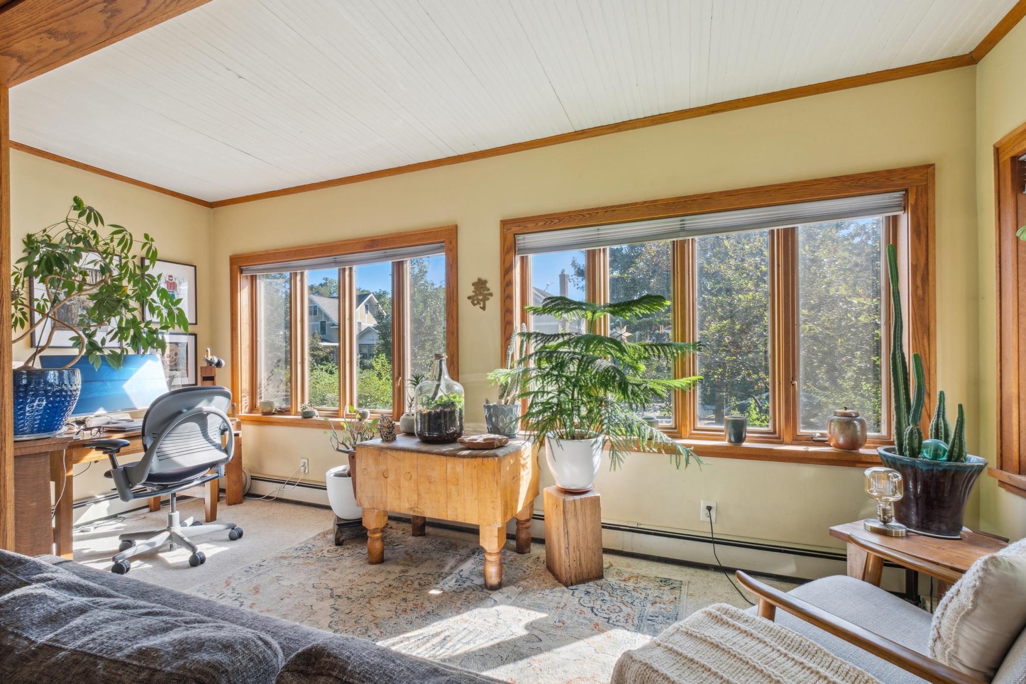 4338 Garfield Avenue