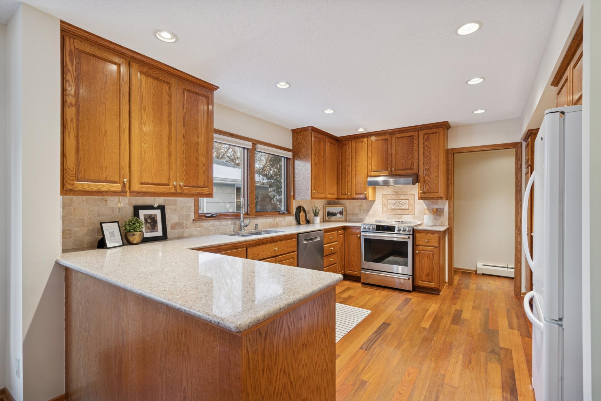 4046 Xerxes Avenue S