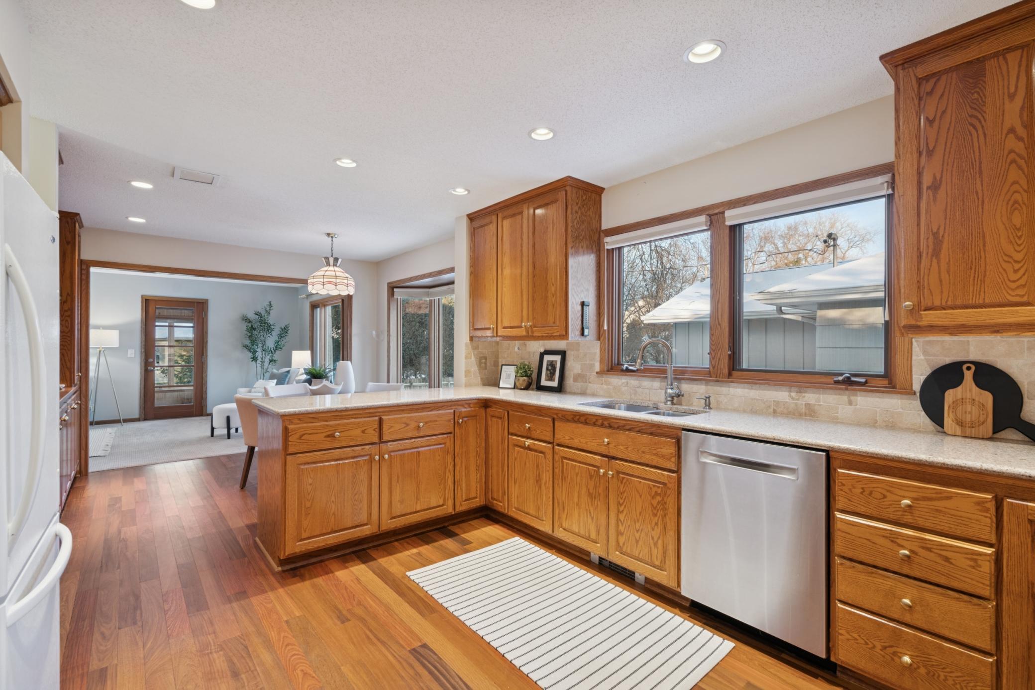 4046 Xerxes Avenue S