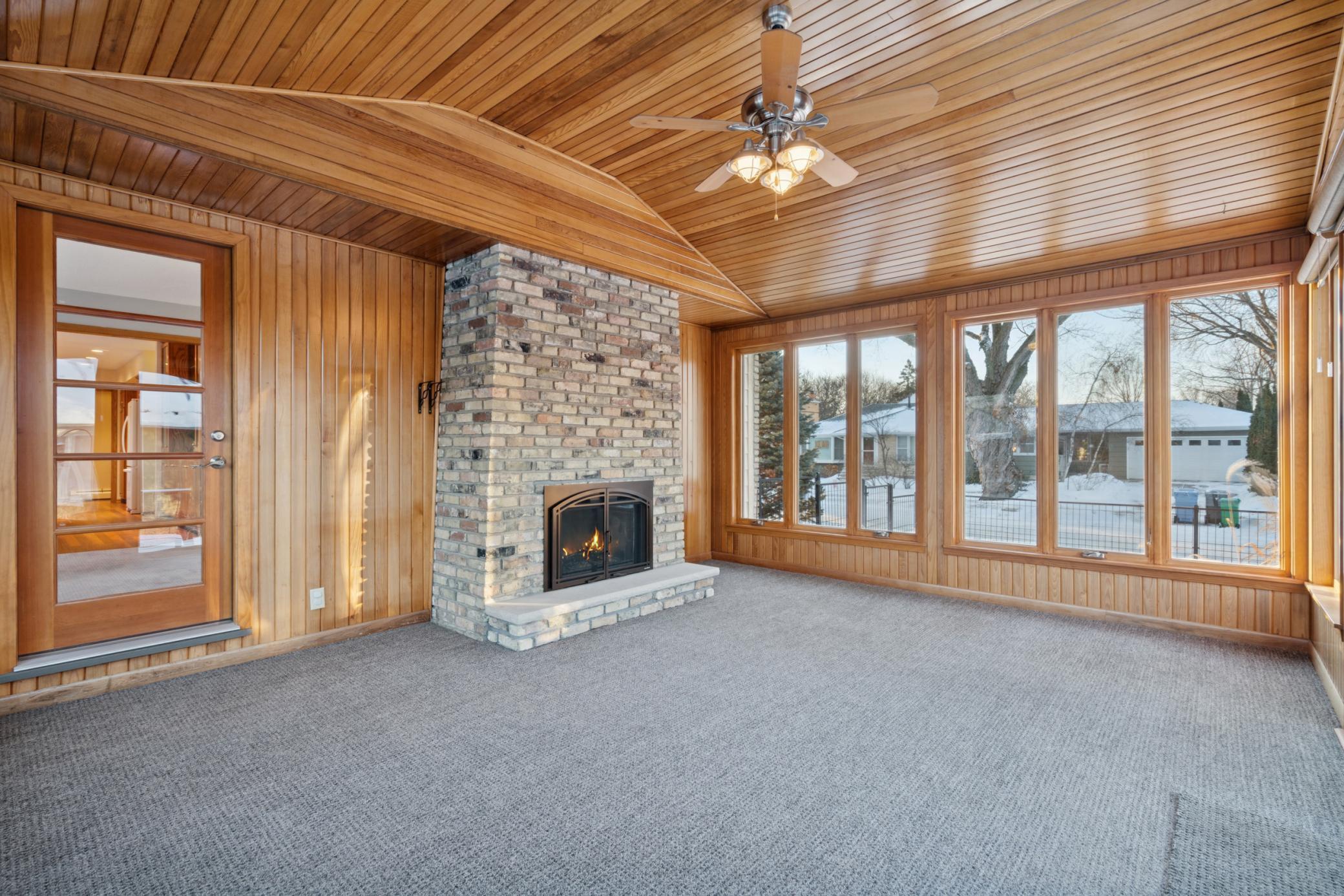 4046 Xerxes Avenue S