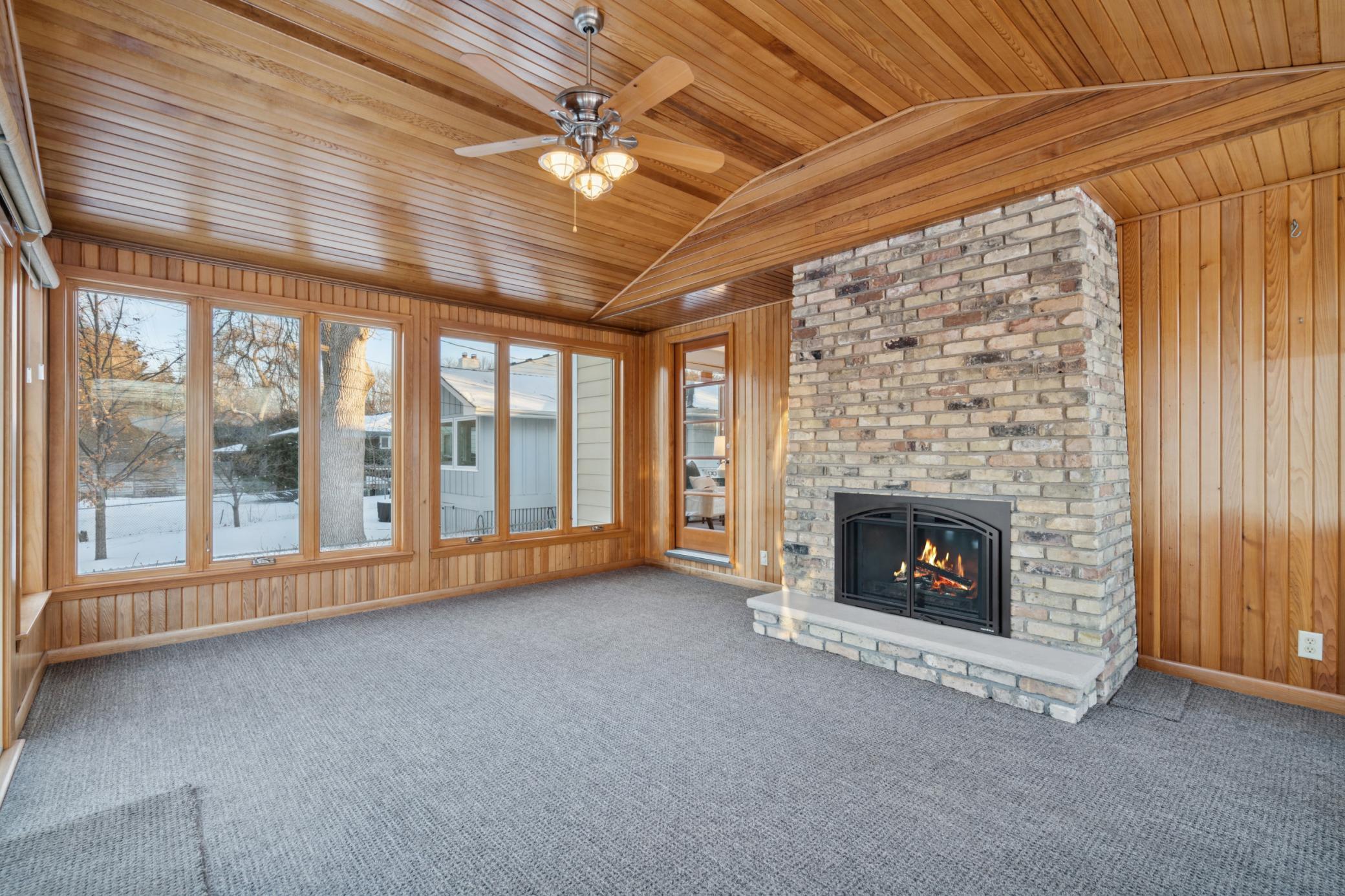 4046 Xerxes Avenue S