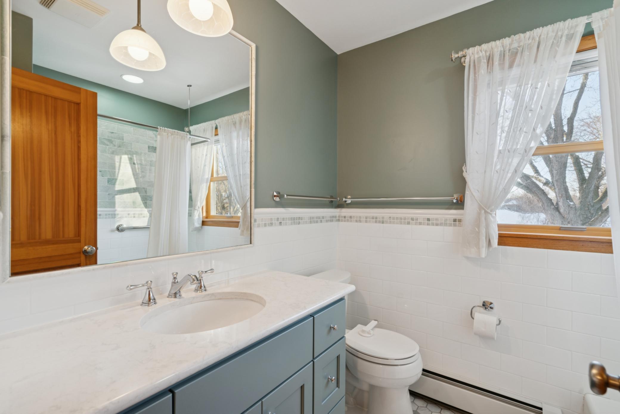 4046 Xerxes Avenue S