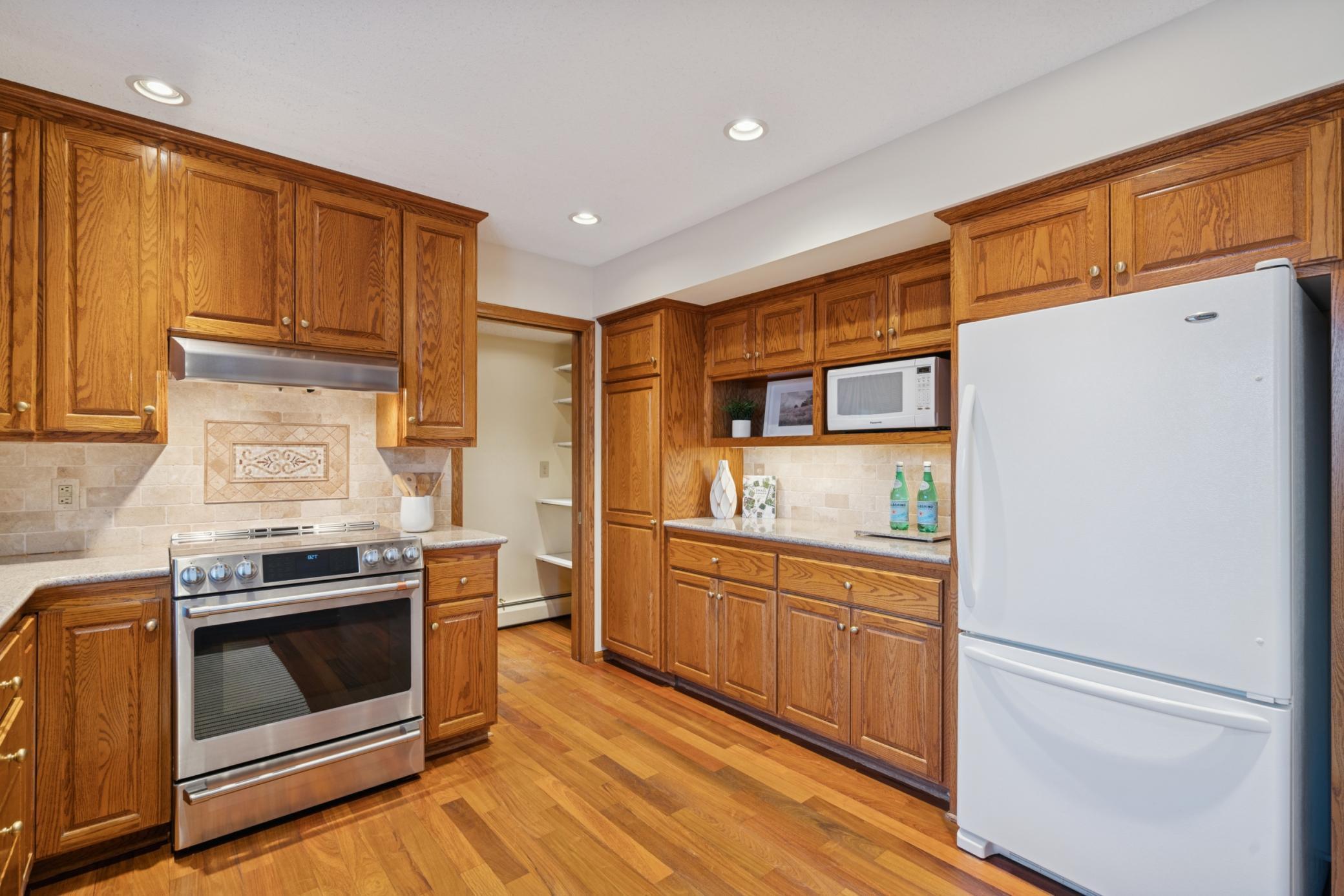 4046 Xerxes Avenue S