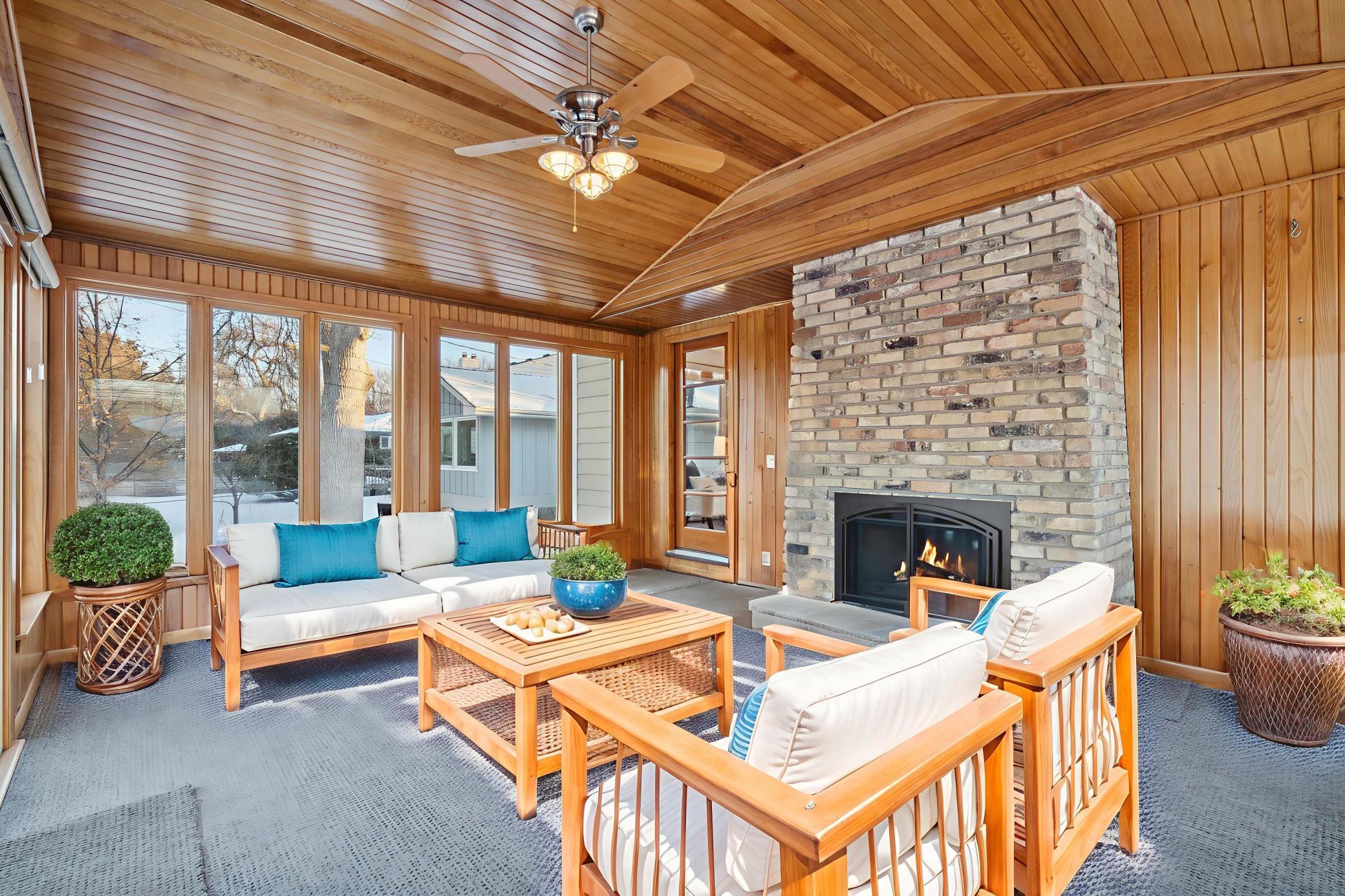 4046 Xerxes Avenue S