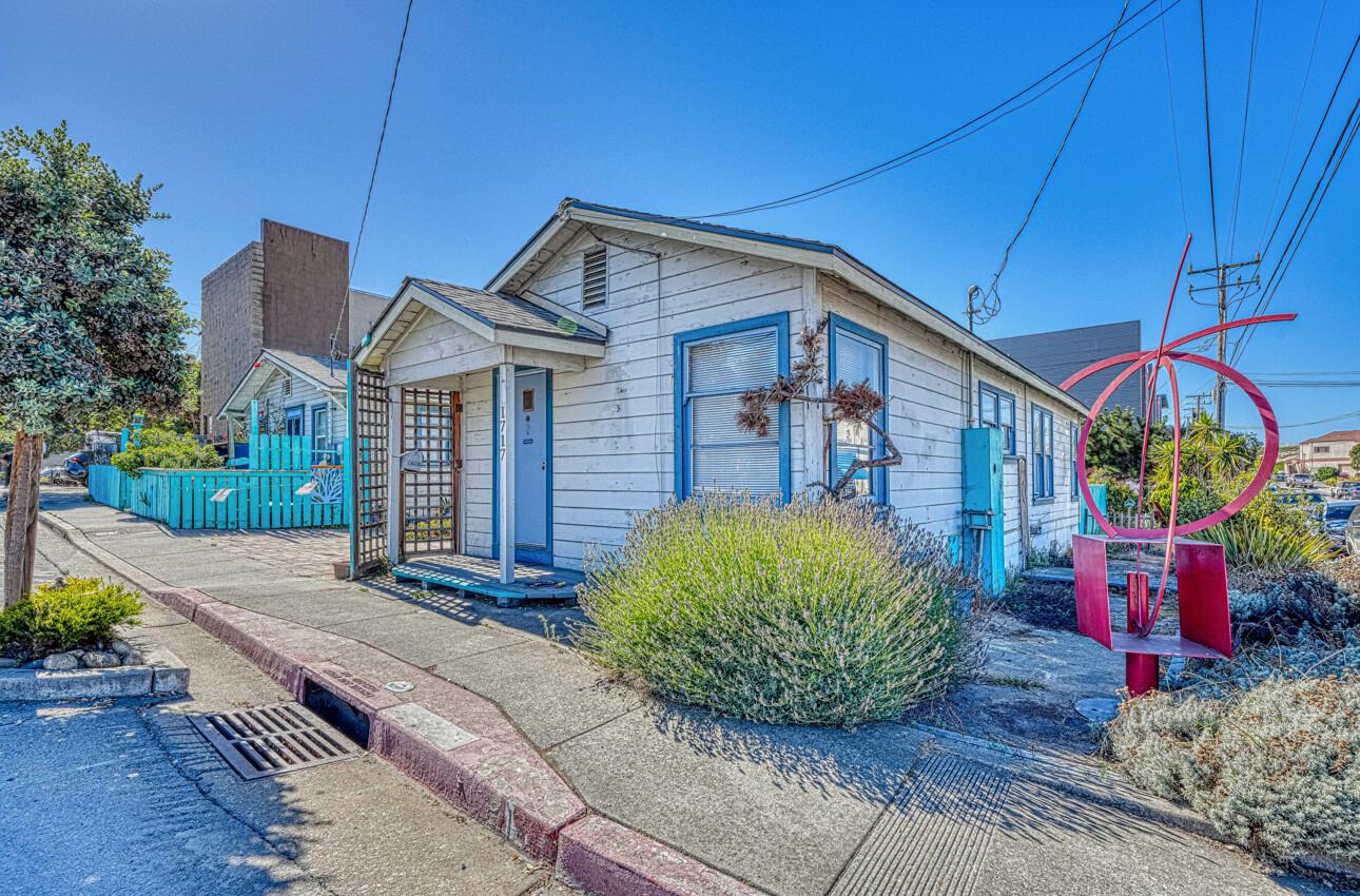 1717 Contra Costa ST