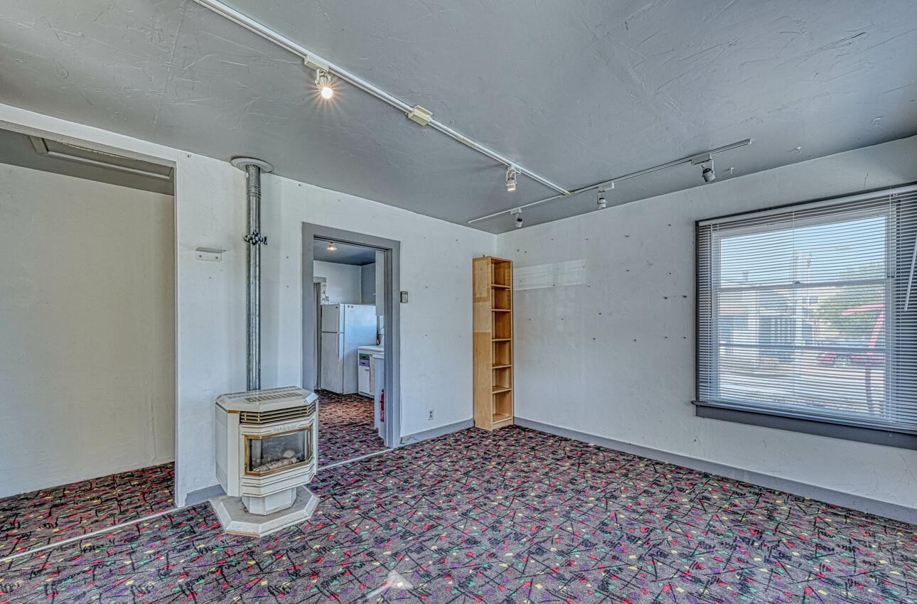 1717 Contra Costa ST