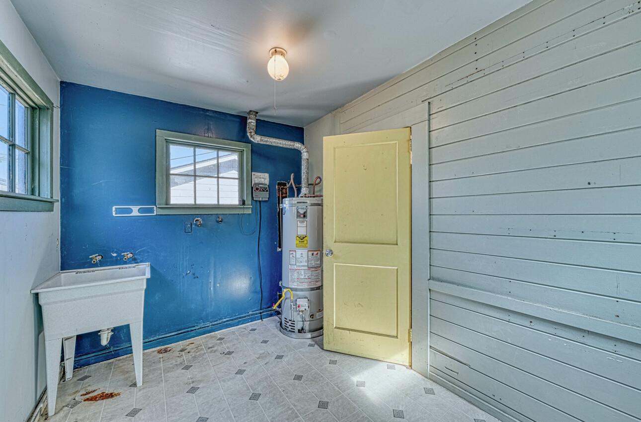 1715 Contra Costa ST