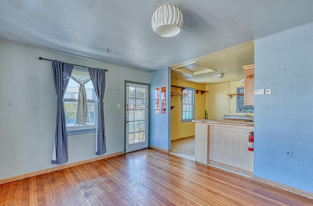 1715 Contra Costa ST