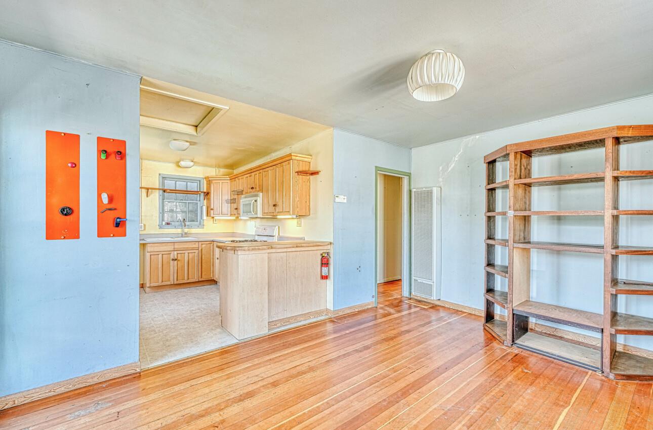 1715 Contra Costa ST