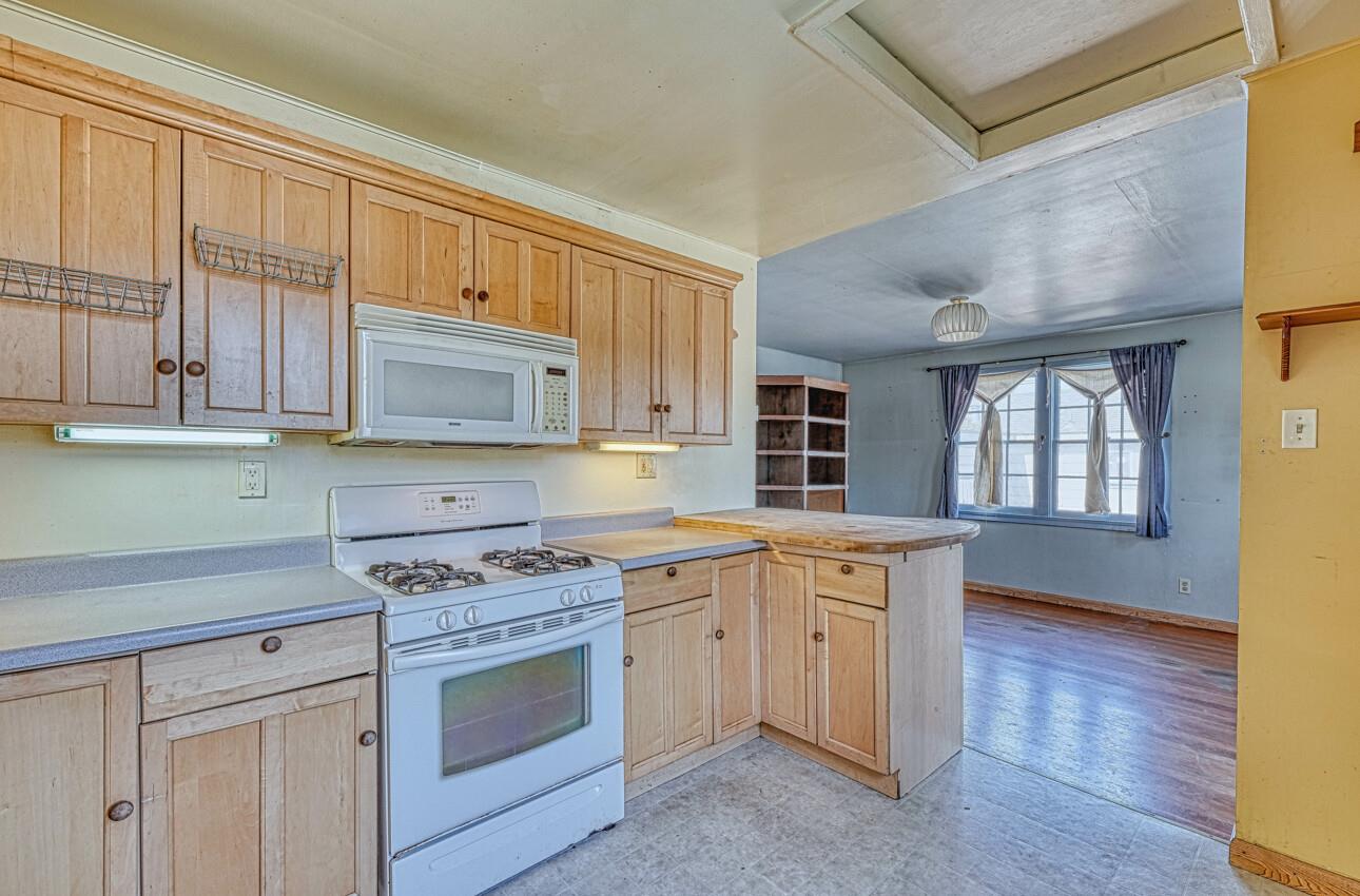 1715 Contra Costa ST