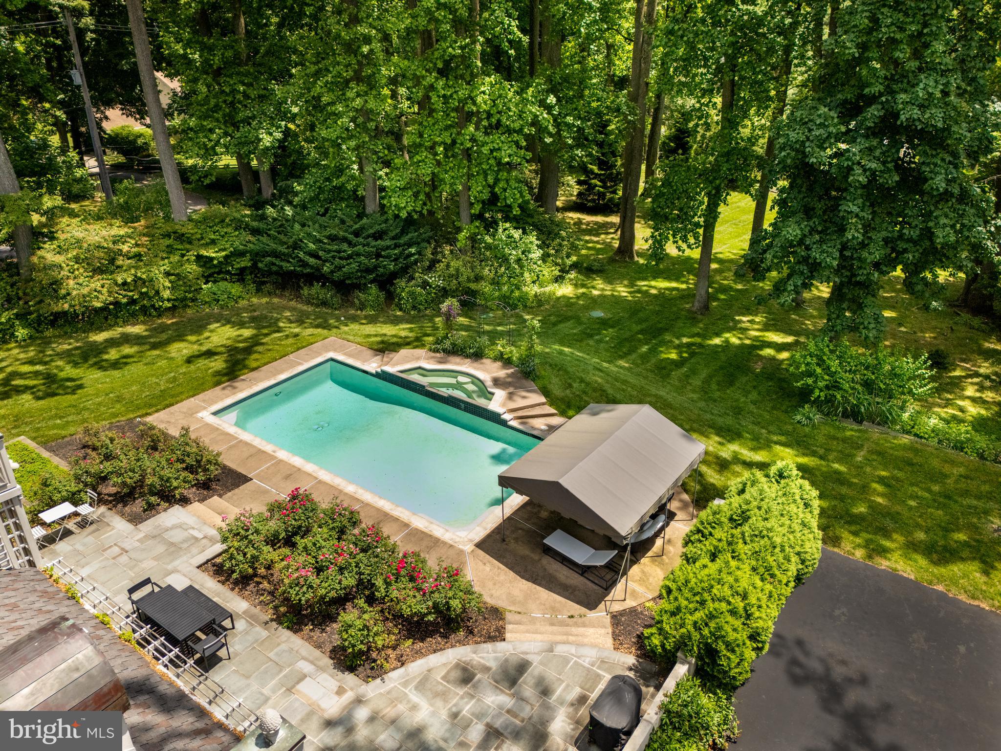 1200 RIDGEWOOD ROAD