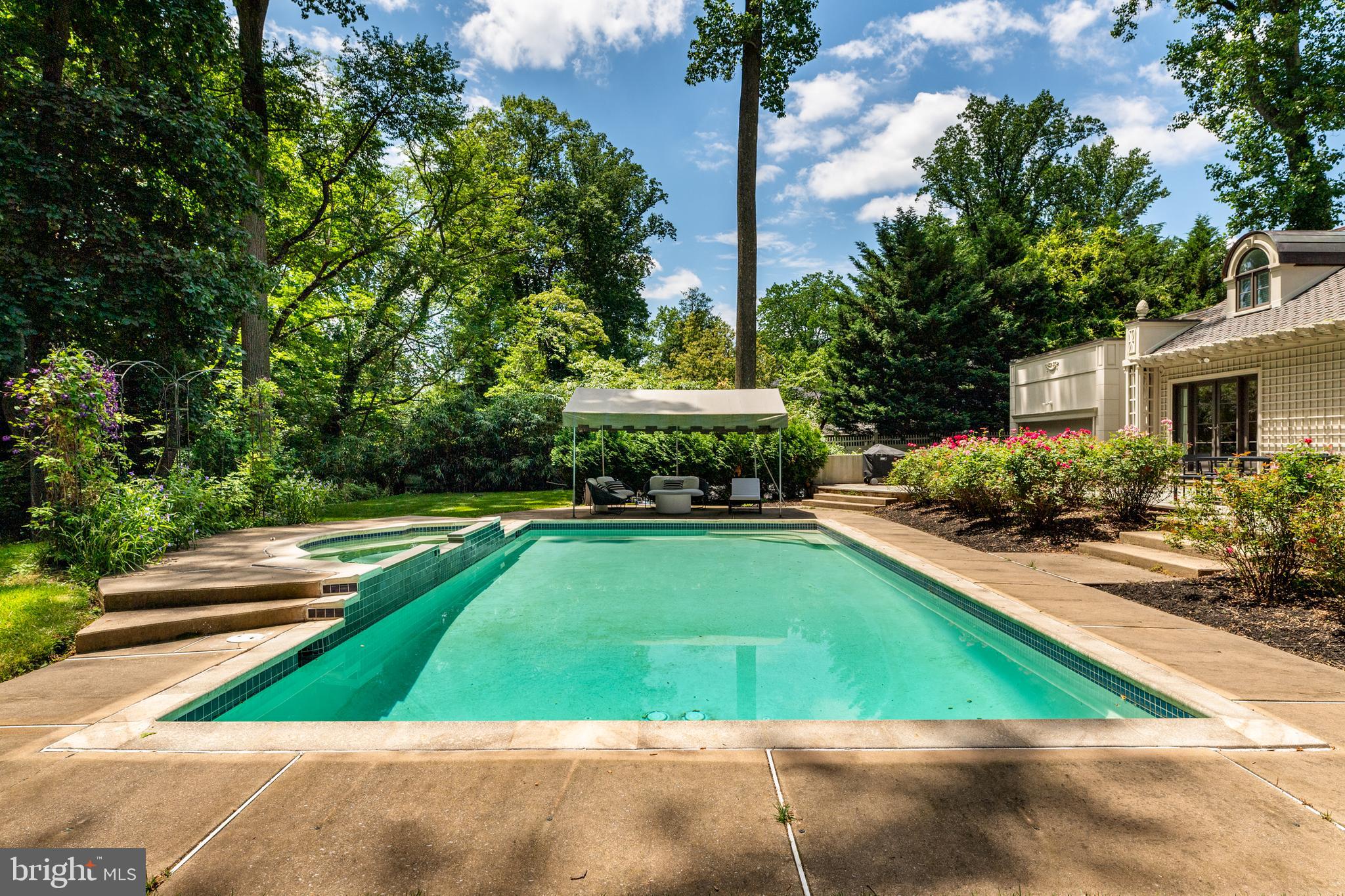 1200 RIDGEWOOD ROAD