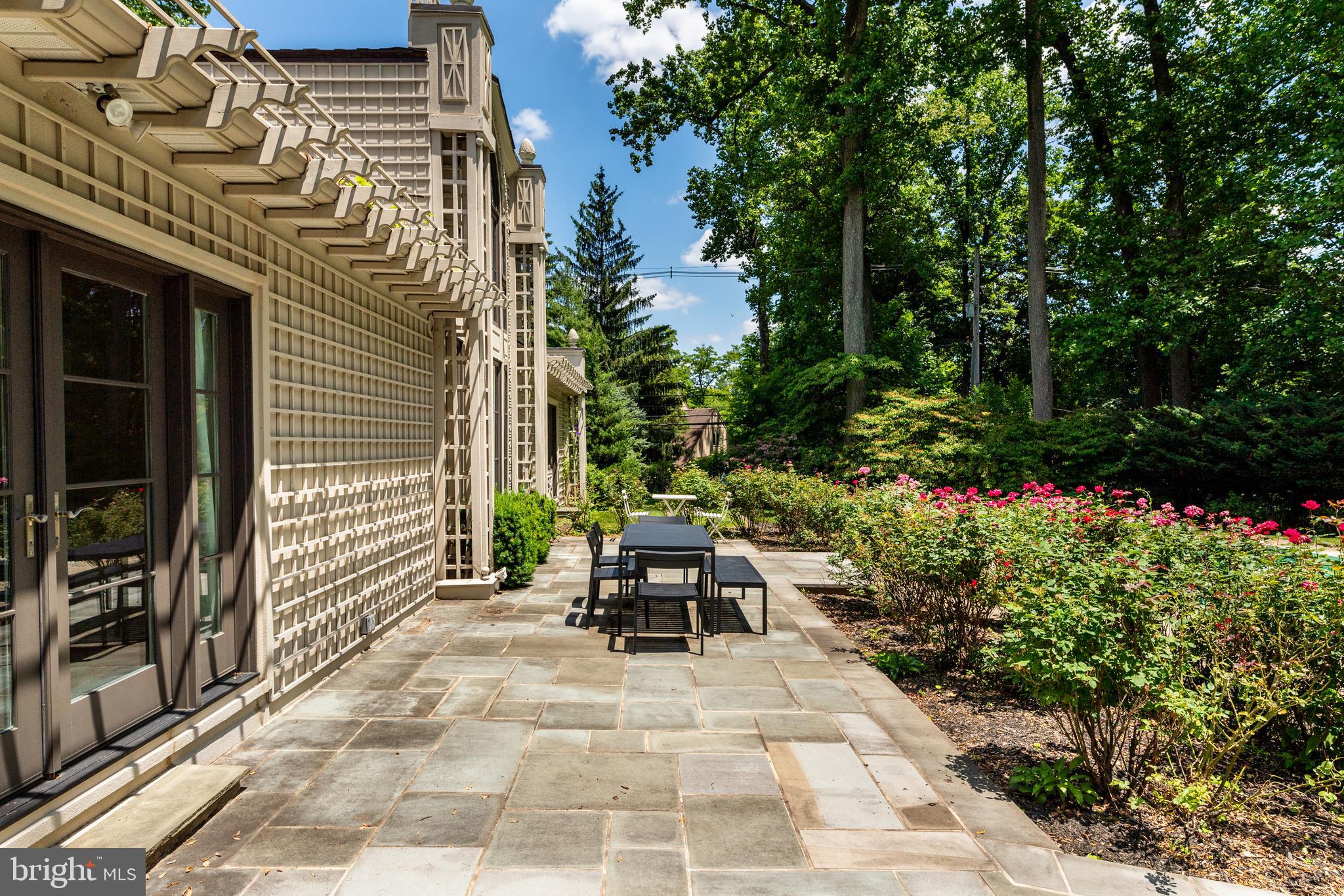 1200 RIDGEWOOD ROAD
