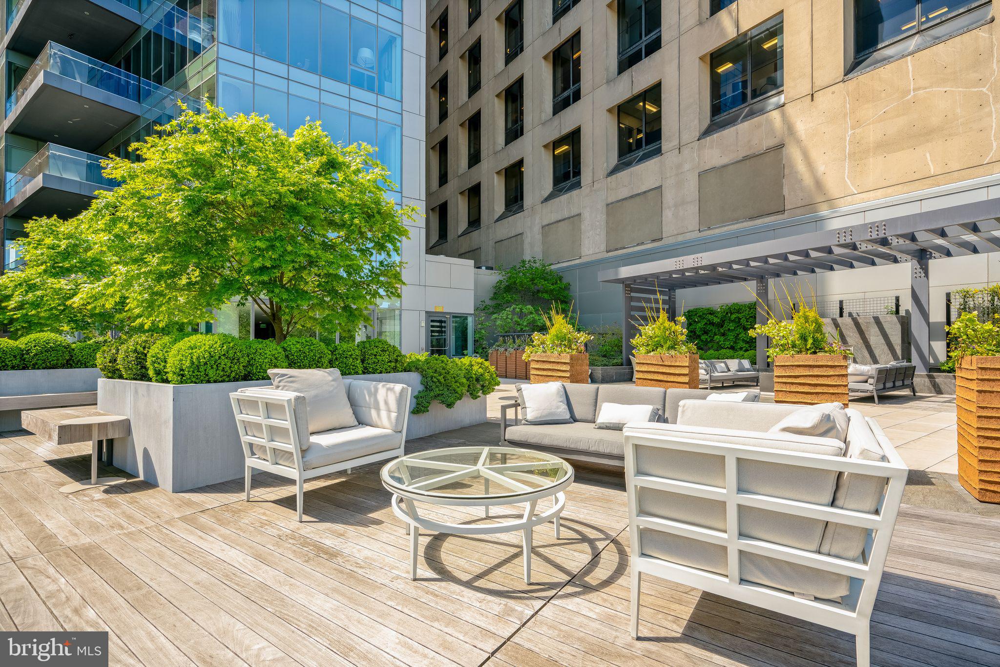 500 WALNUT STREET 1002