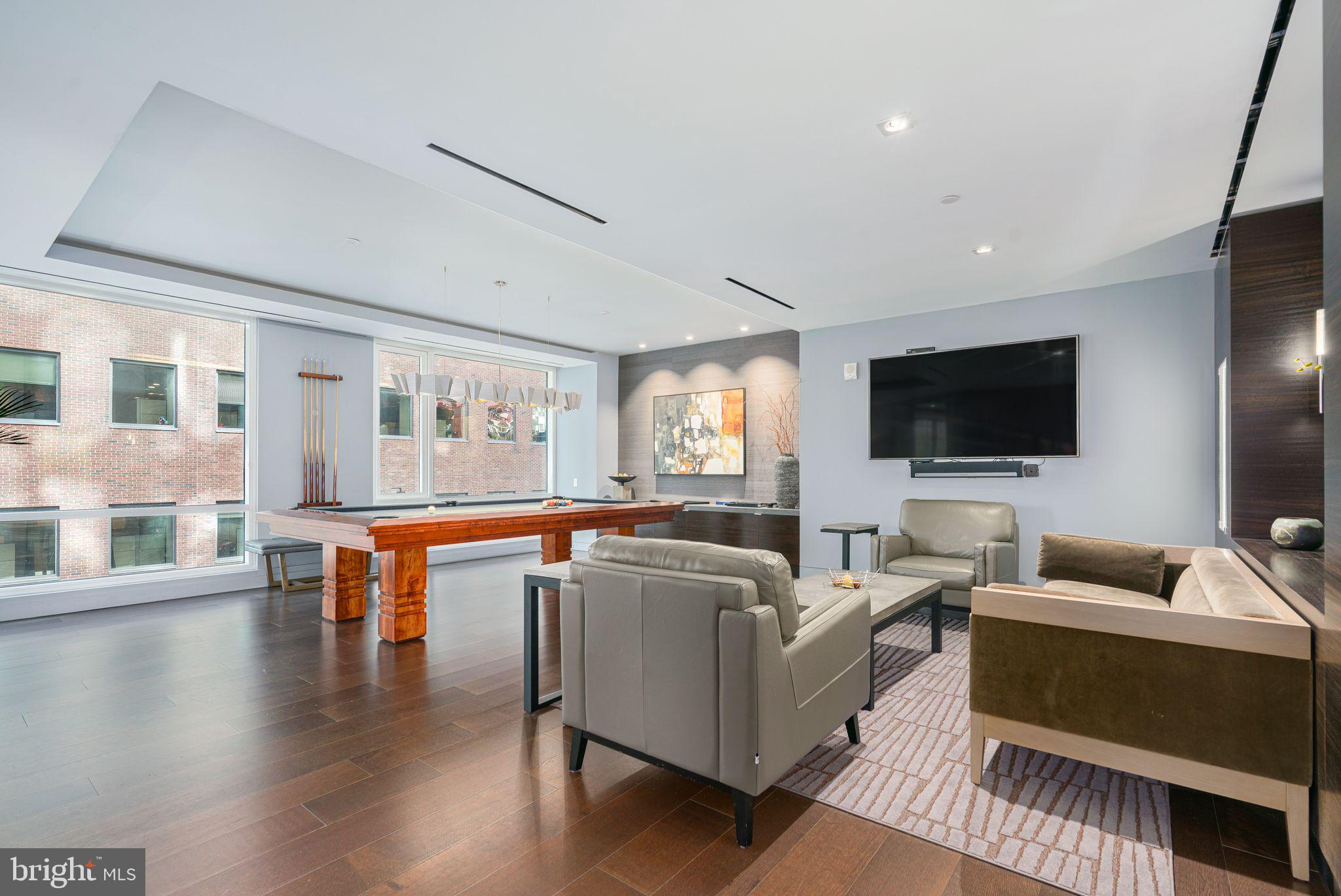 500 WALNUT STREET 1002