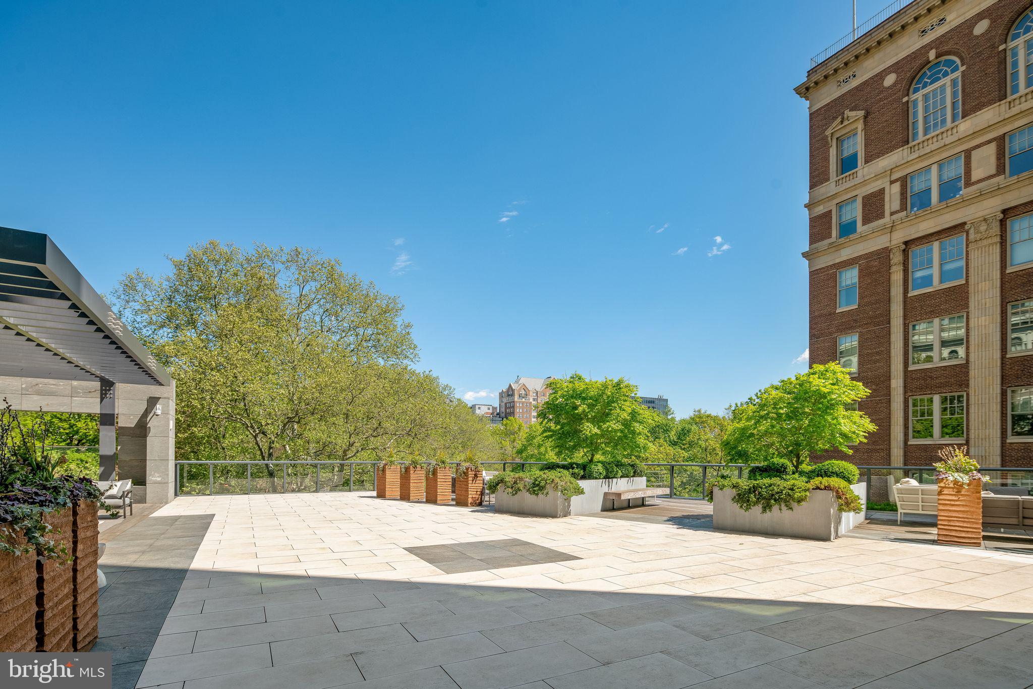 500 WALNUT STREET 1002