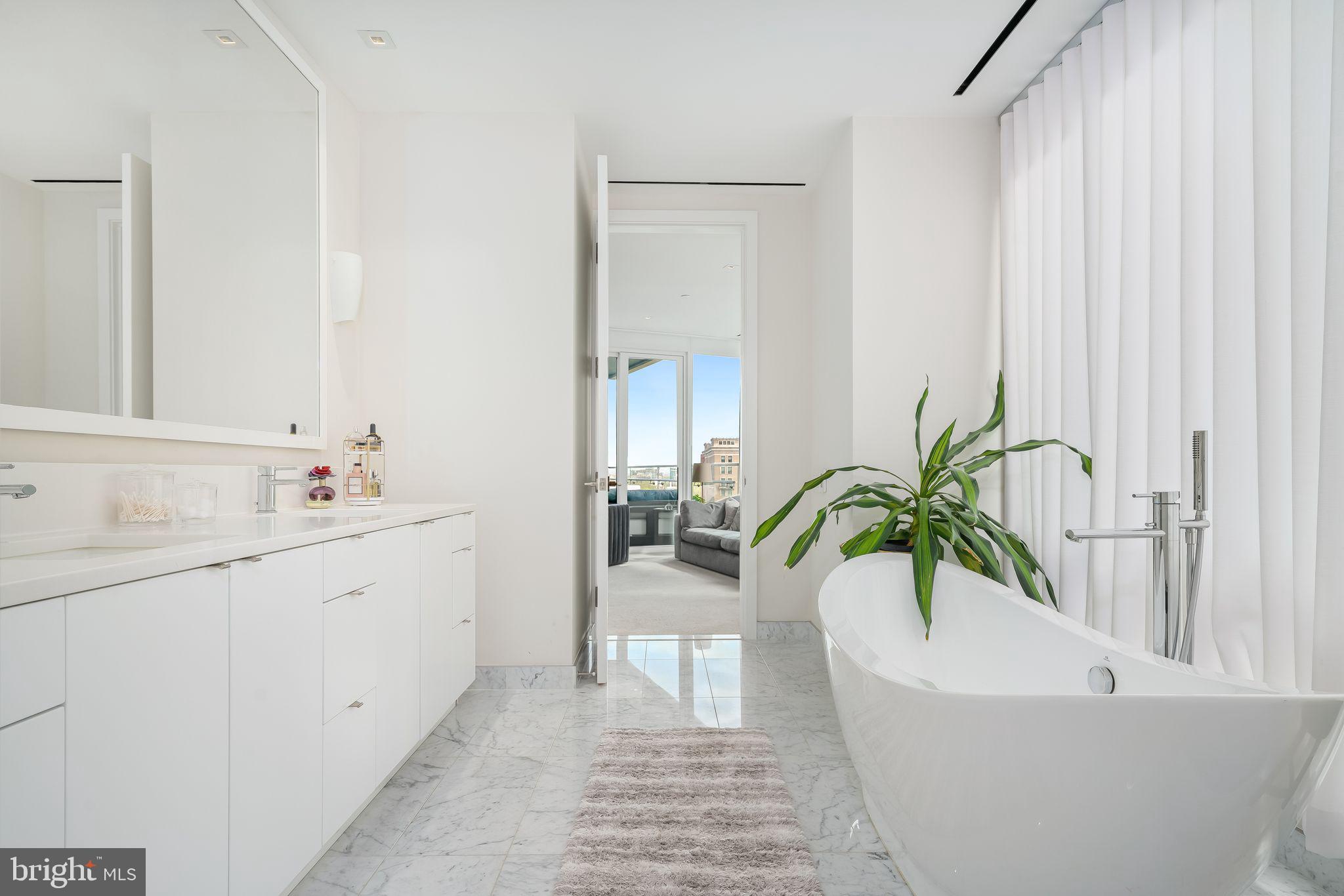 500 WALNUT STREET 1002
