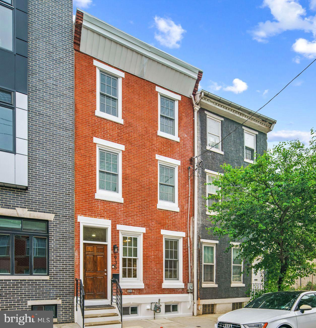 935 S 3RD STREET