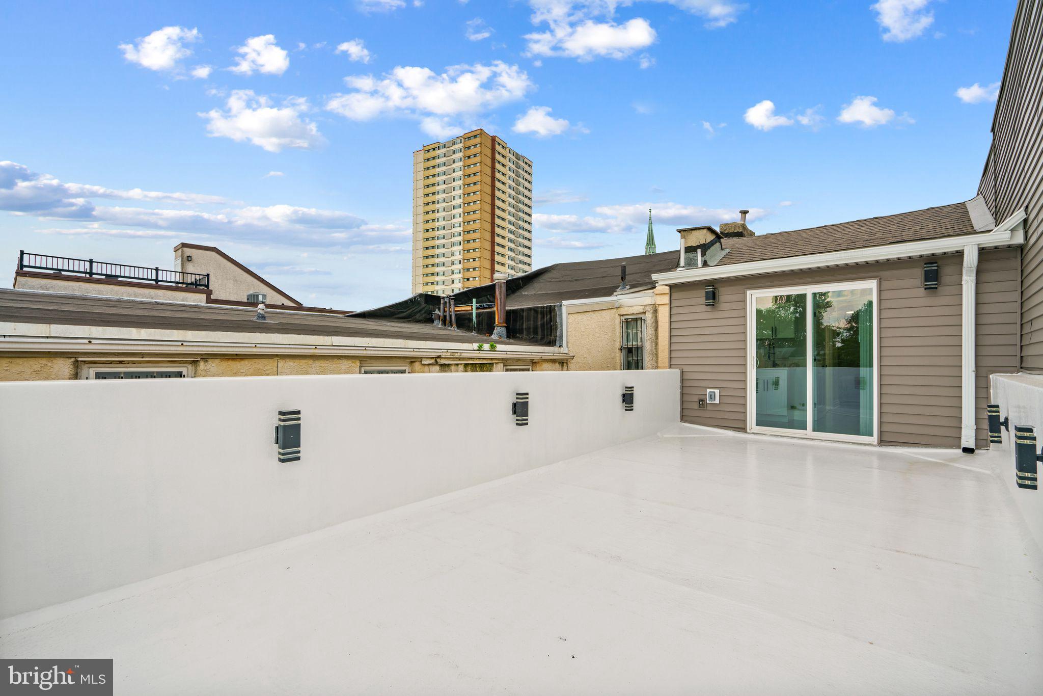 935 S 3RD STREET