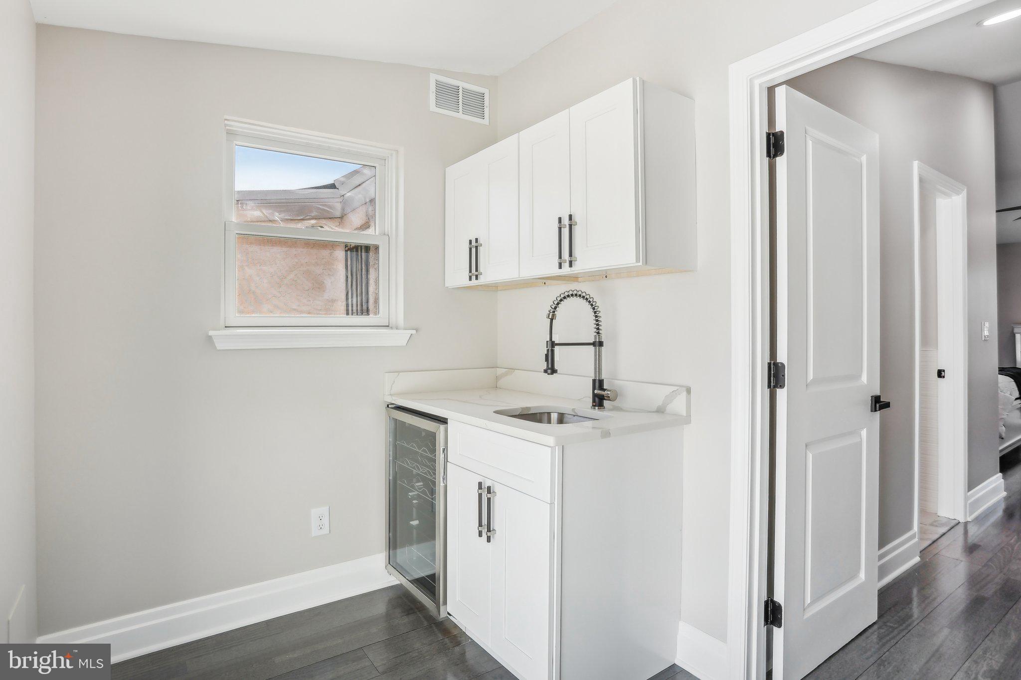 935 S 3RD STREET