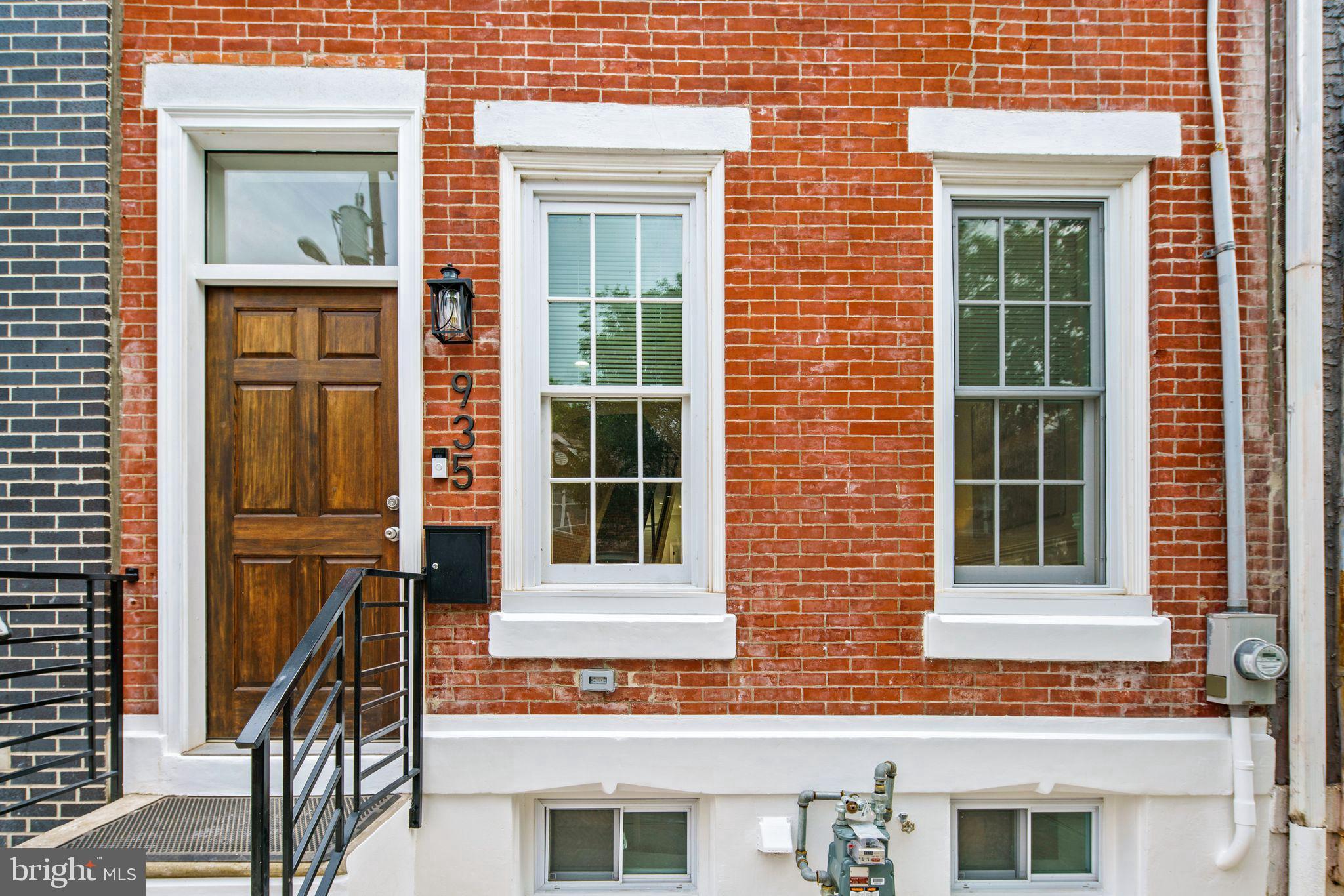 935 S 3RD STREET