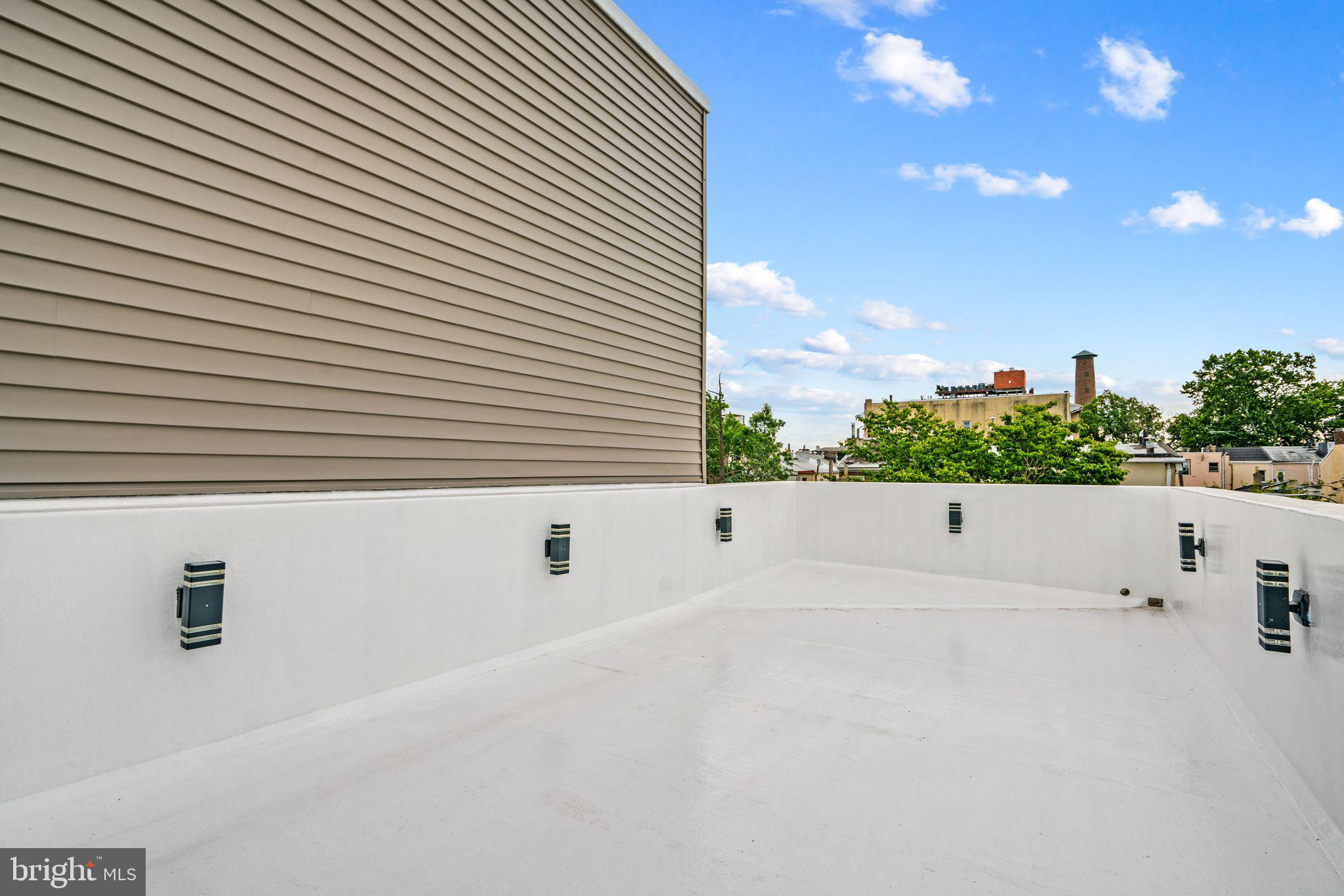 935 S 3RD STREET