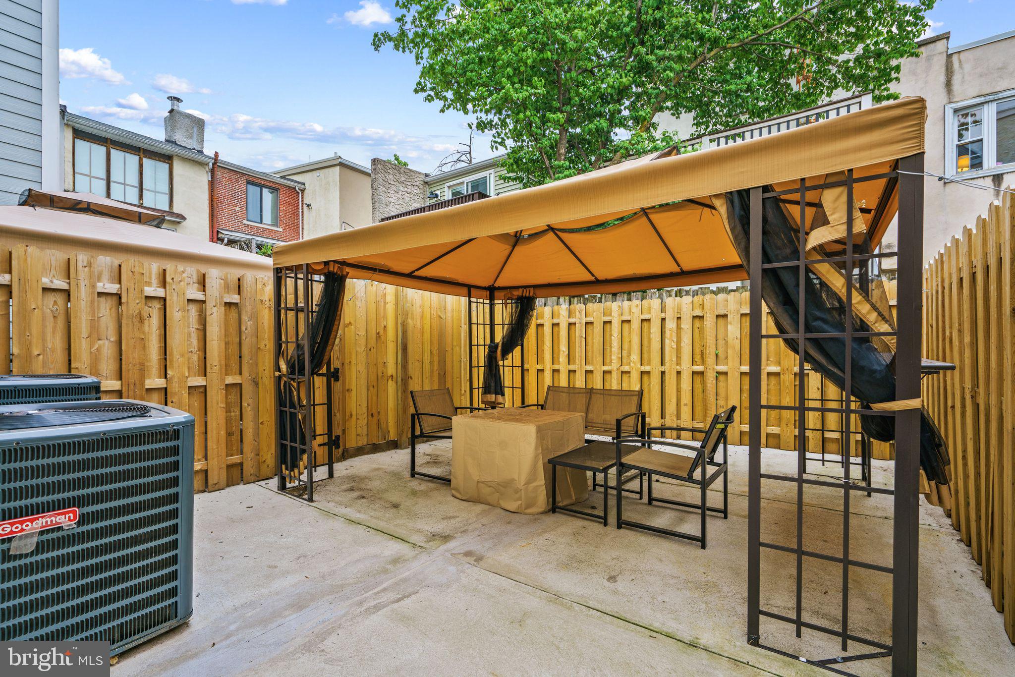 935 S 3RD STREET