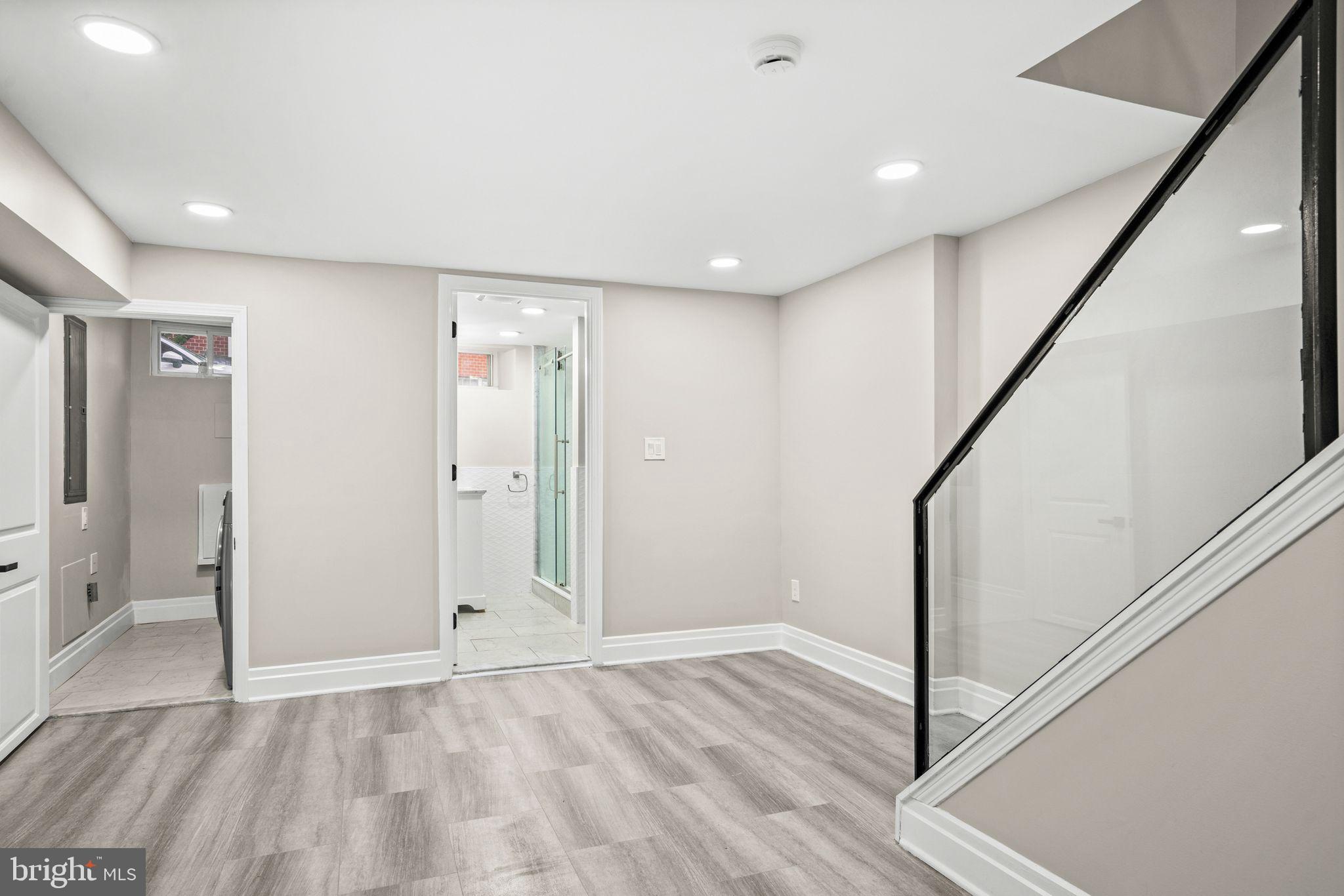 935 S 3RD STREET