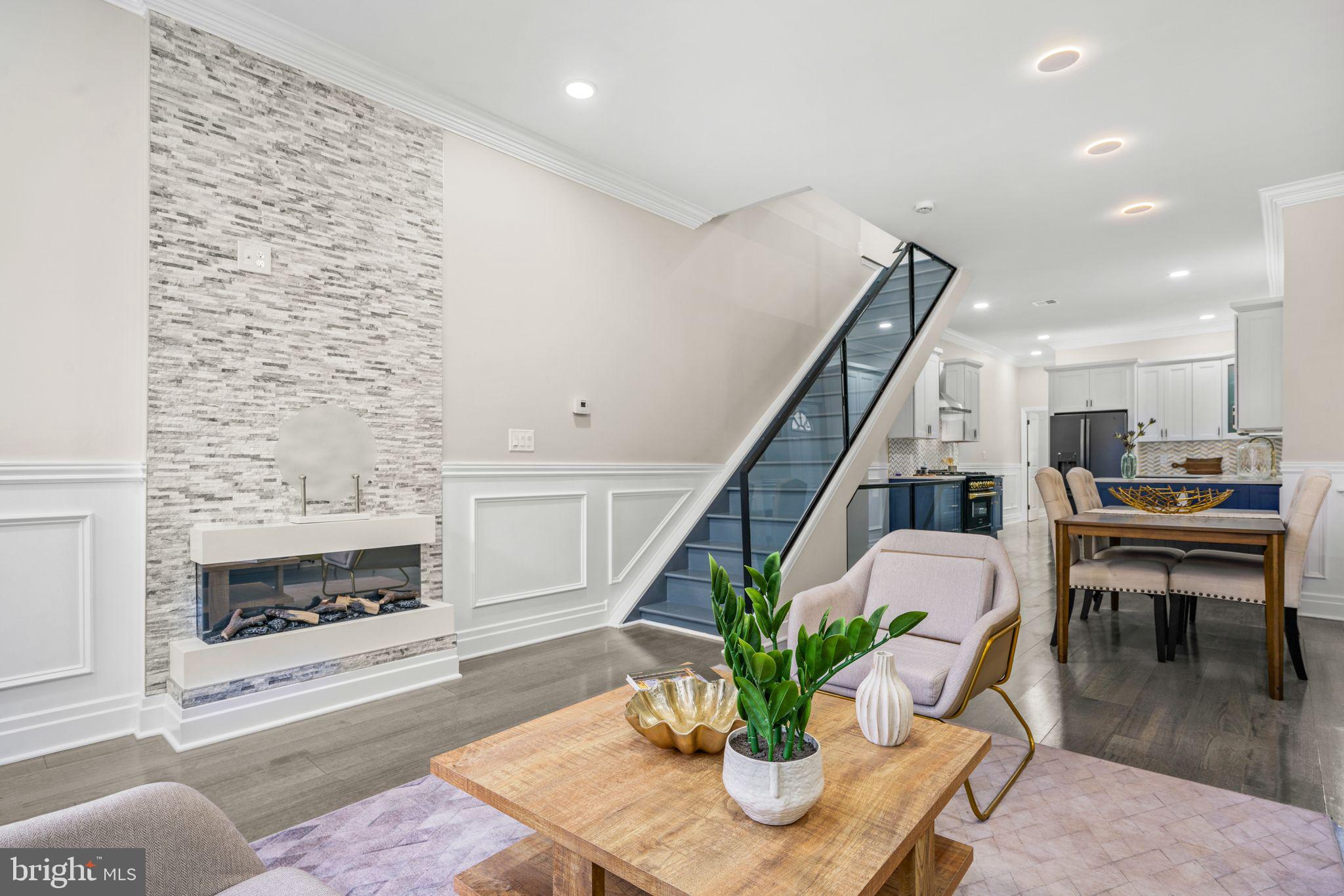 935 S 3RD STREET