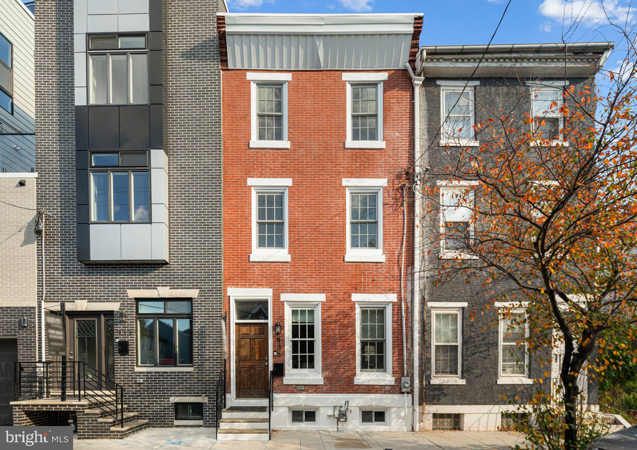935 S 3RD STREET