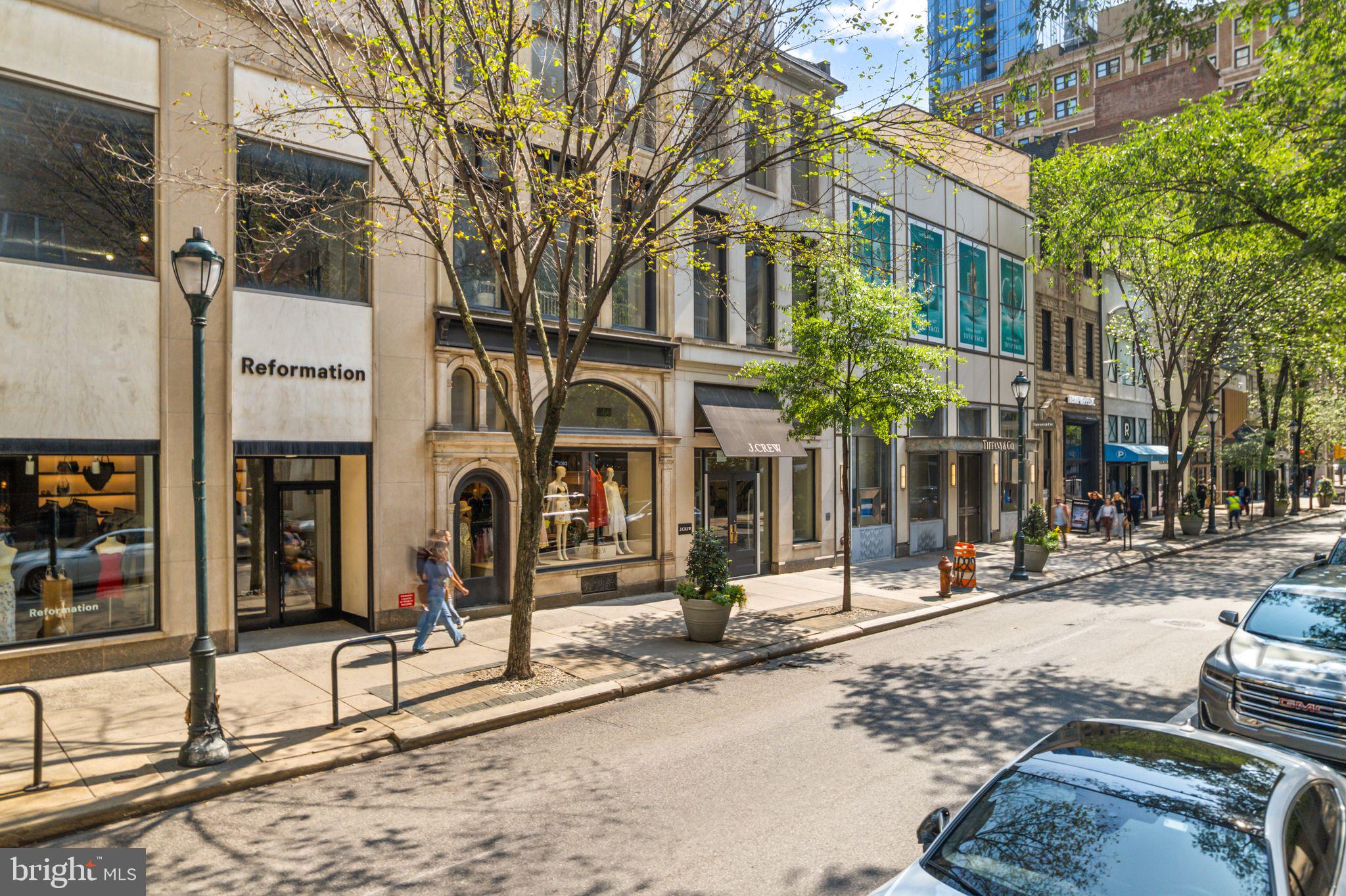 275 S 19TH STREET PENTHOUSE