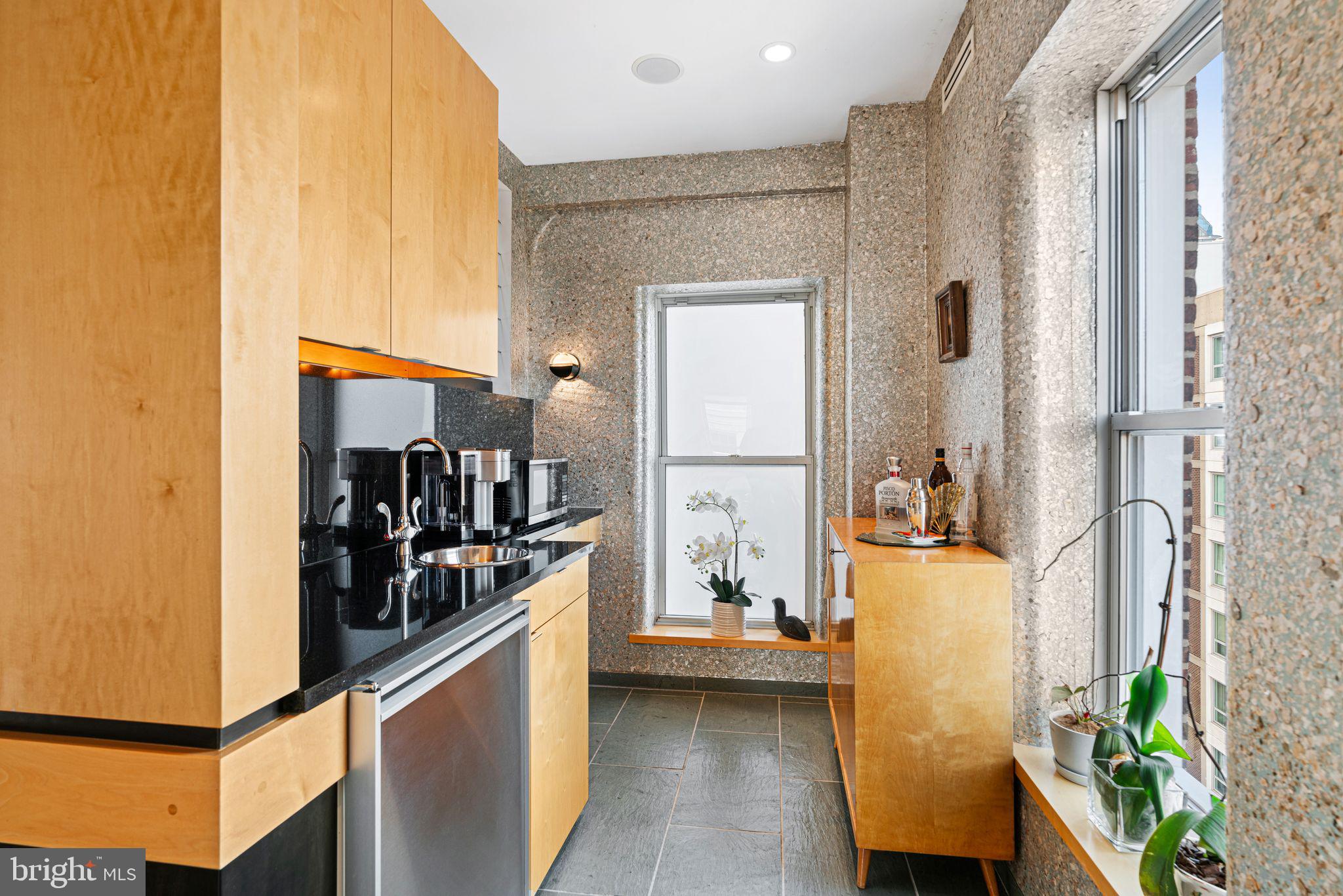 275 S 19TH STREET PENTHOUSE
