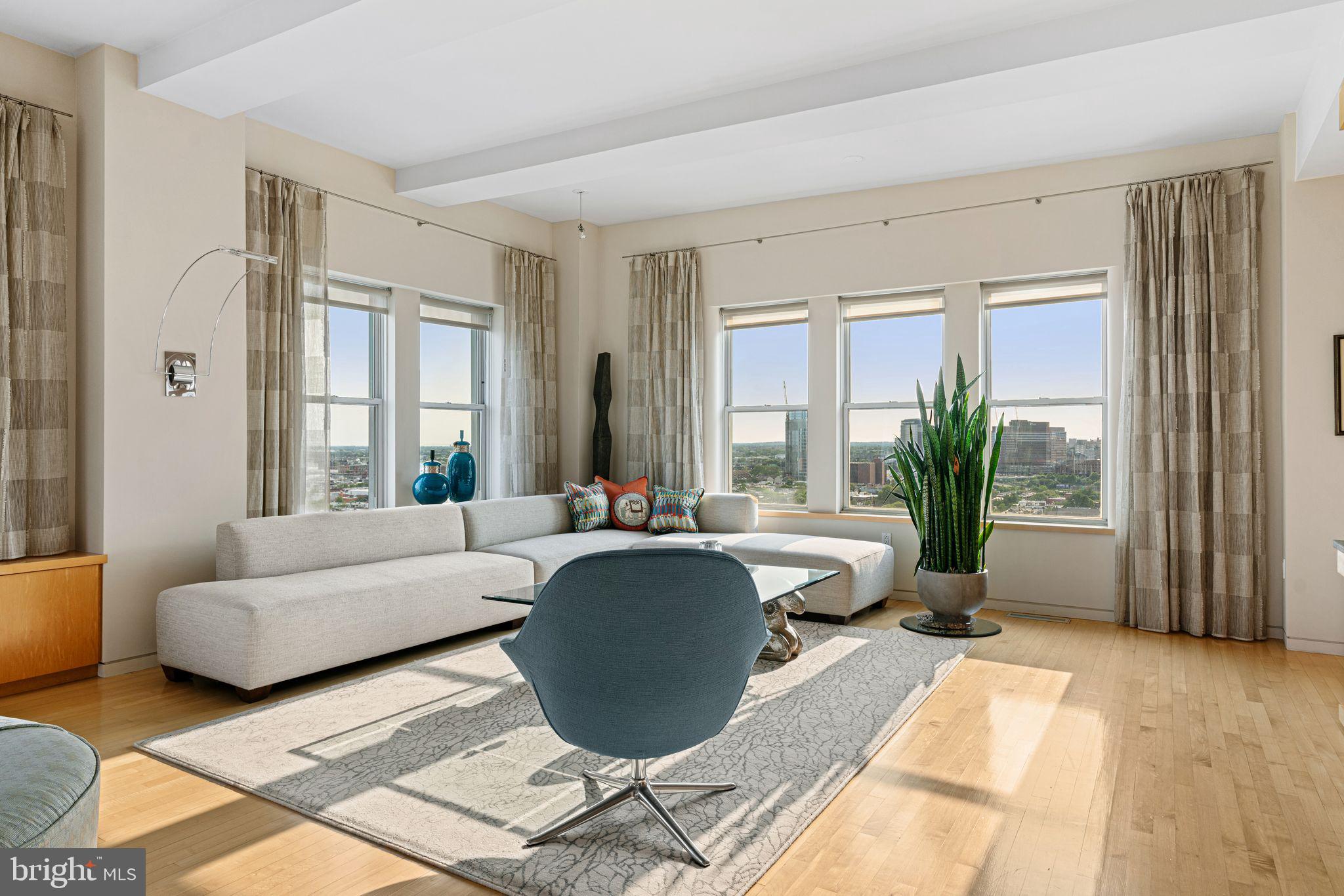 275 S 19TH STREET PENTHOUSE