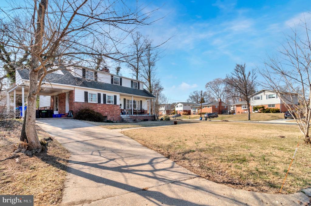 6226 Stoneham Ct