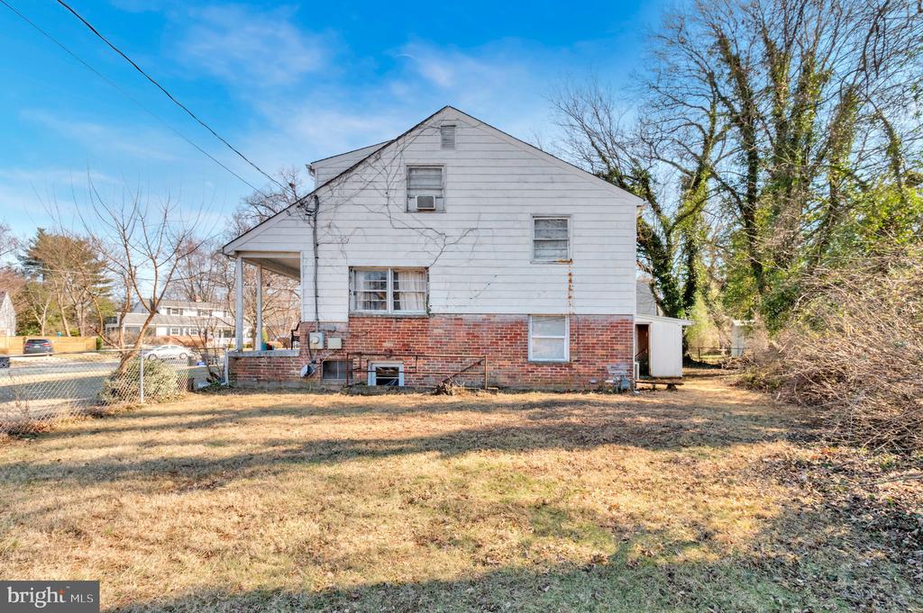 6226 Stoneham Ct