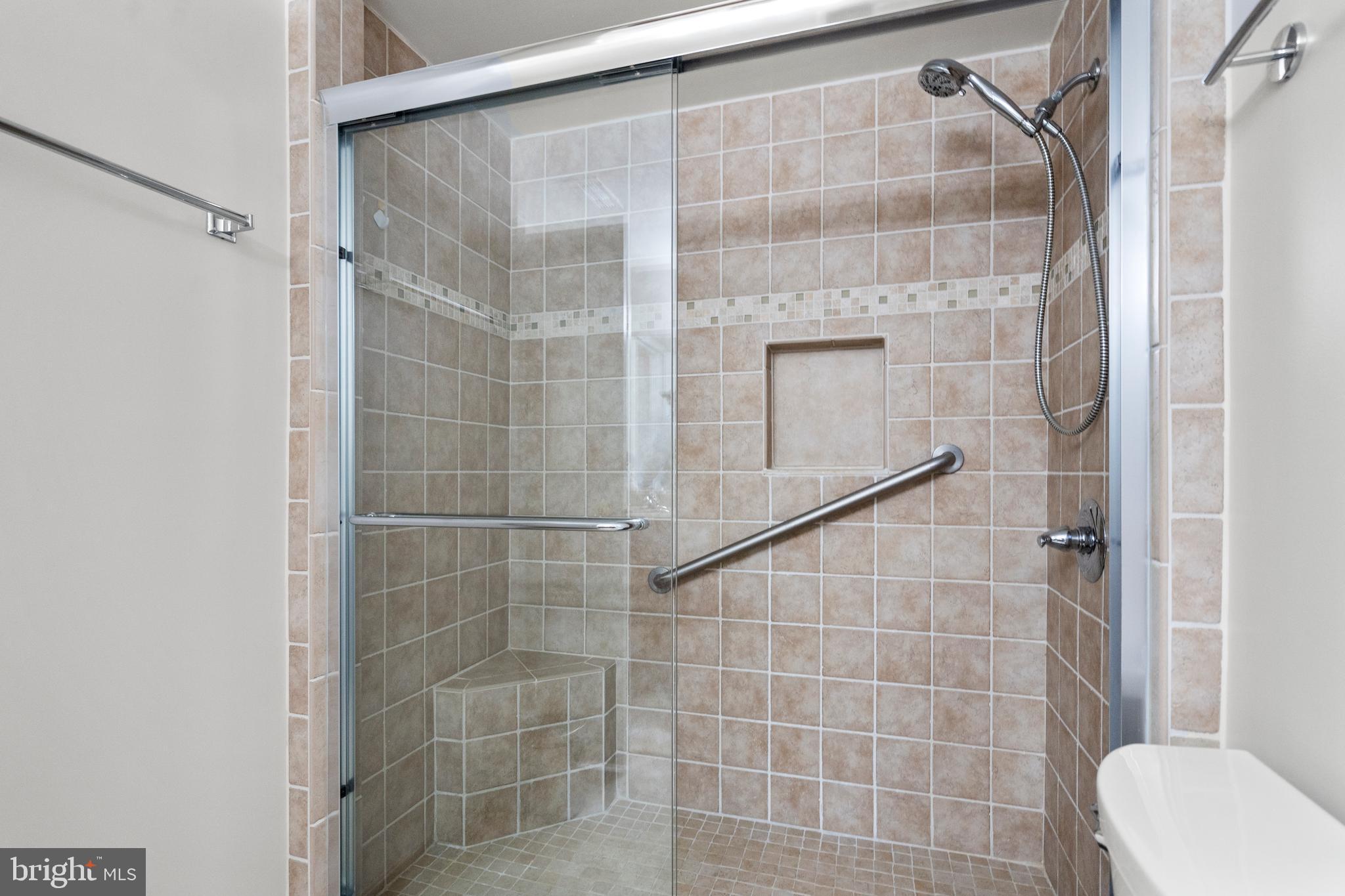 1805 Crystal Dr #613s