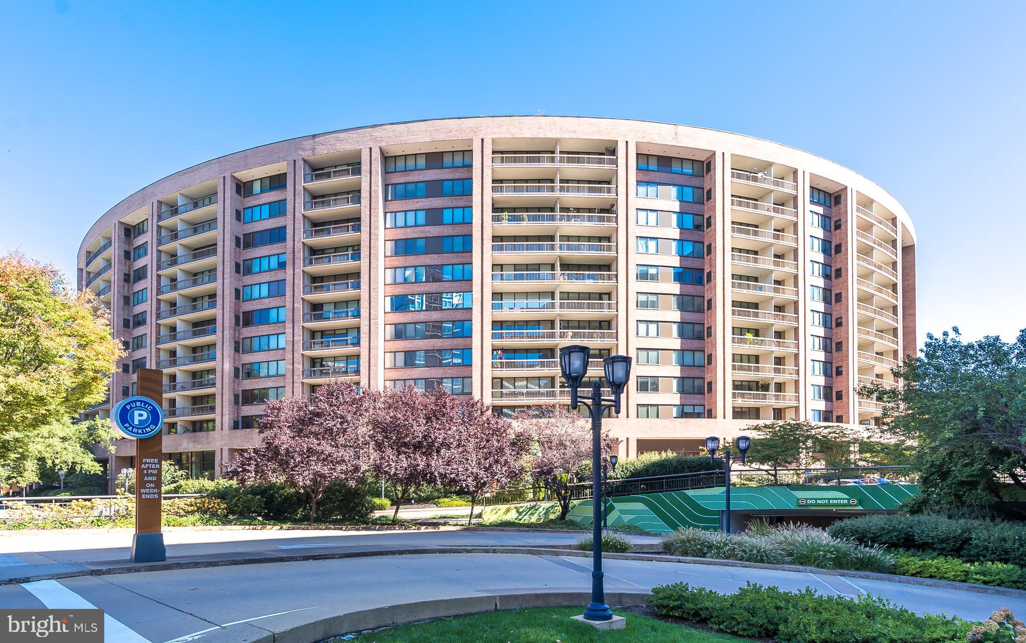 1805 Crystal Dr #613s