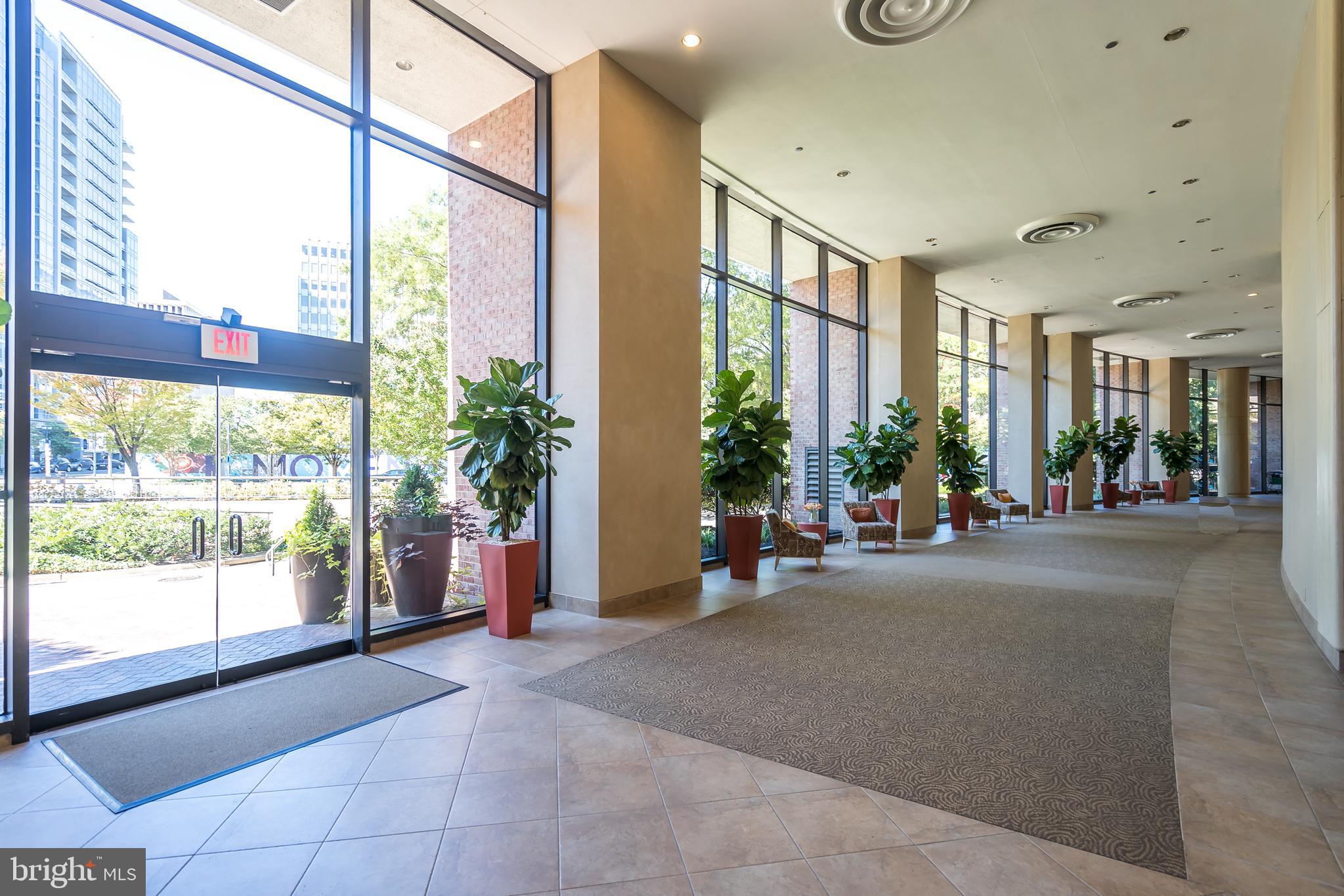 1805 Crystal Dr #613s