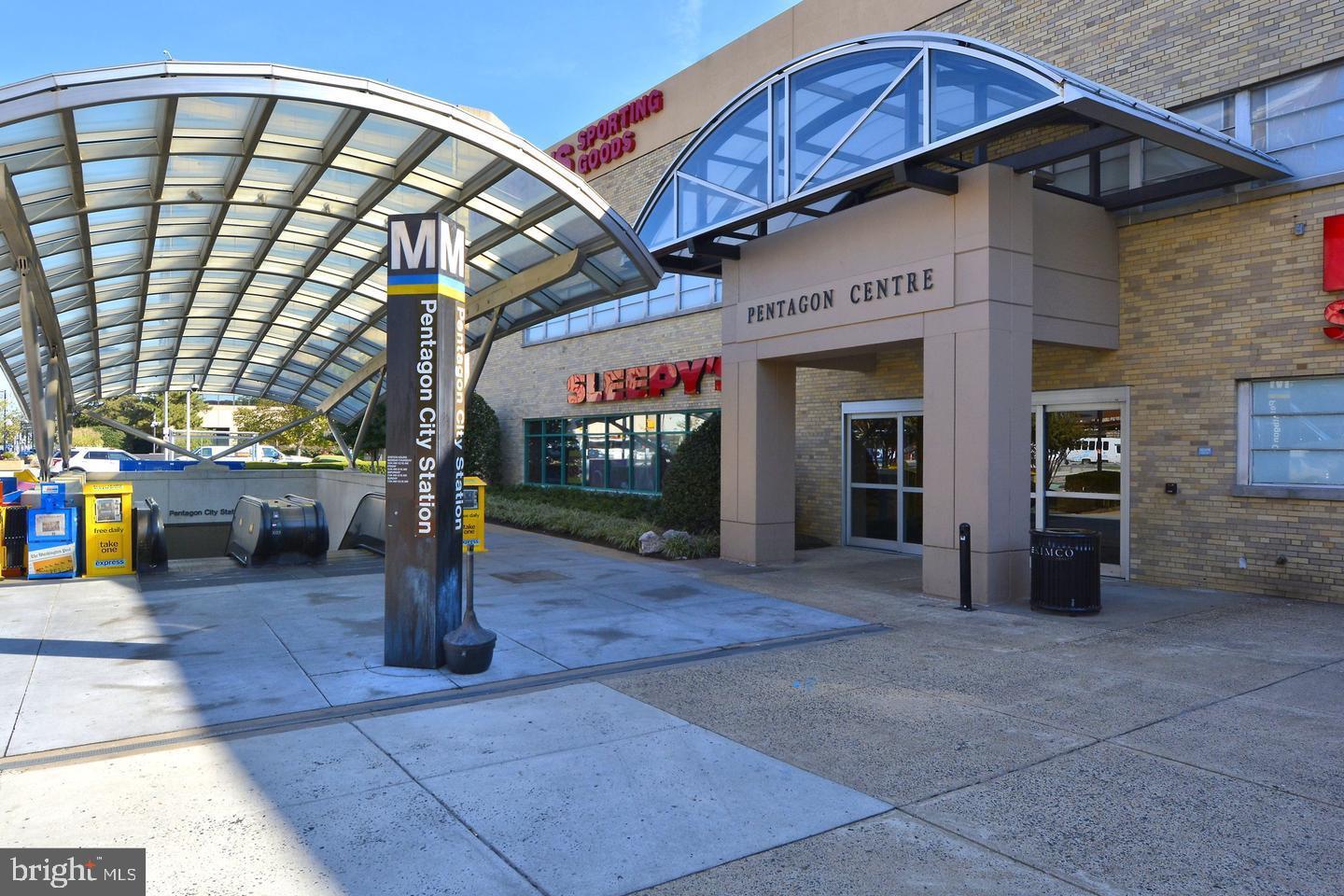 1805 Crystal Dr #613s