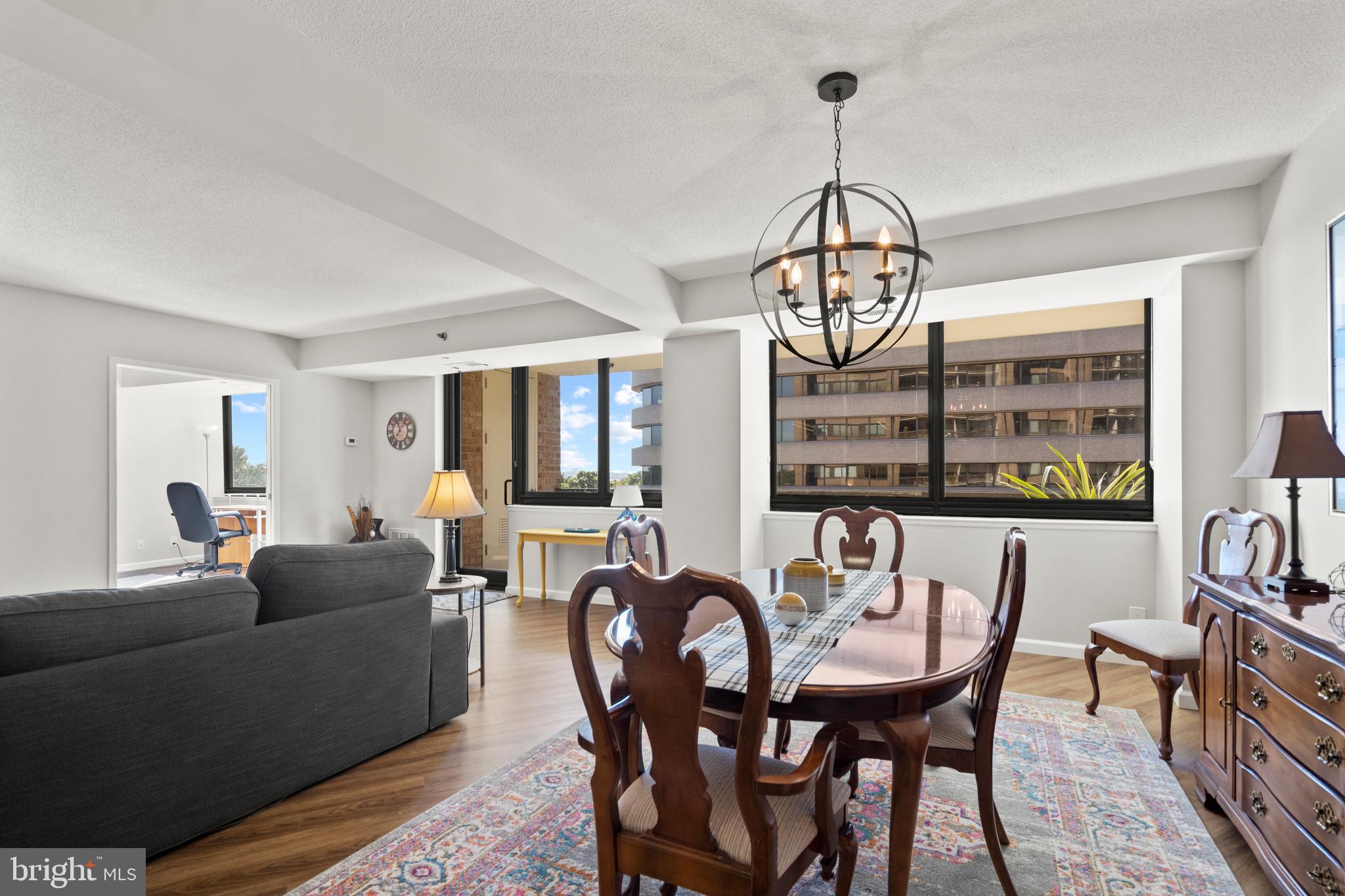 1805 Crystal Dr #613s