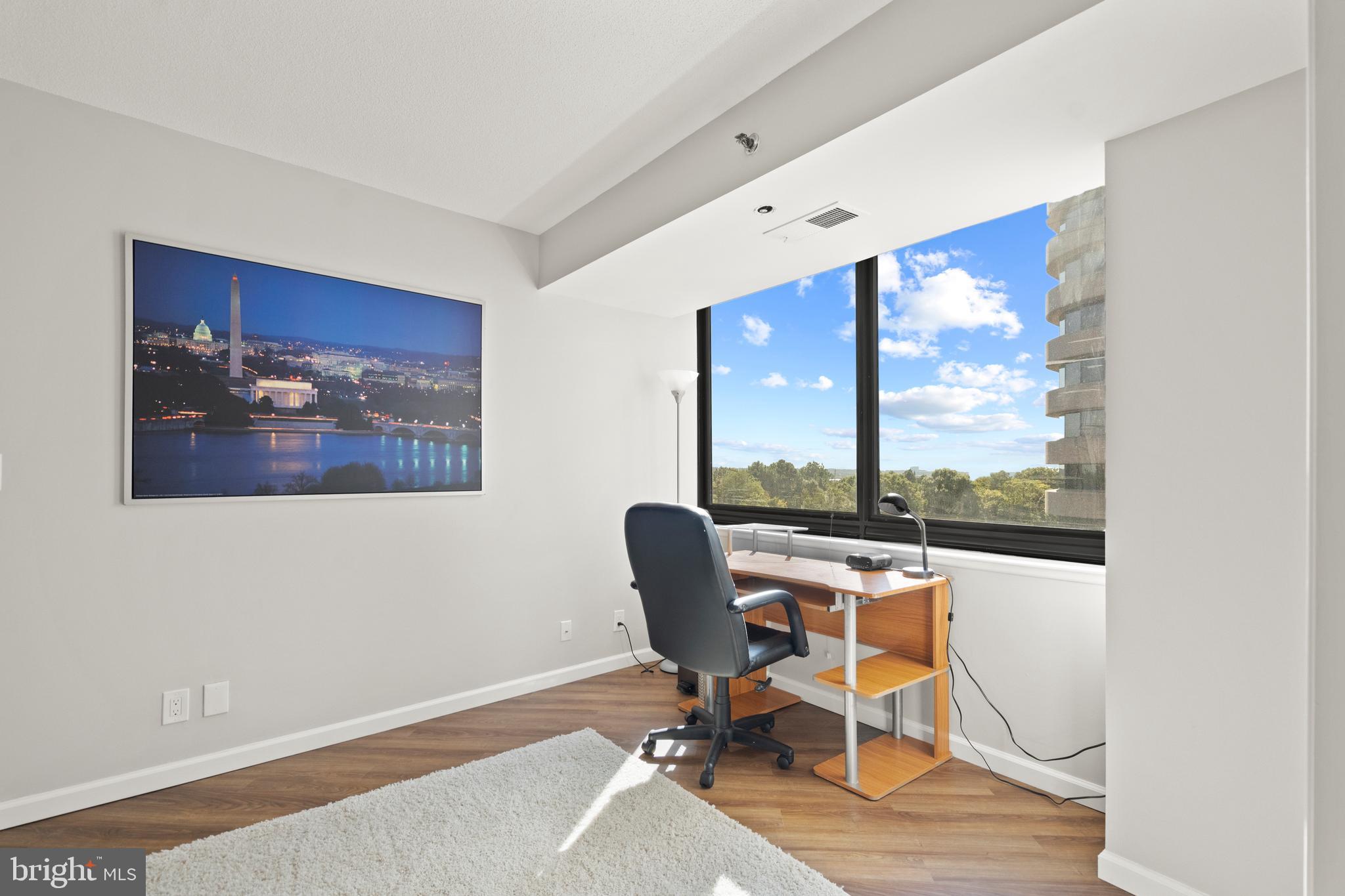 1805 Crystal Dr #613s